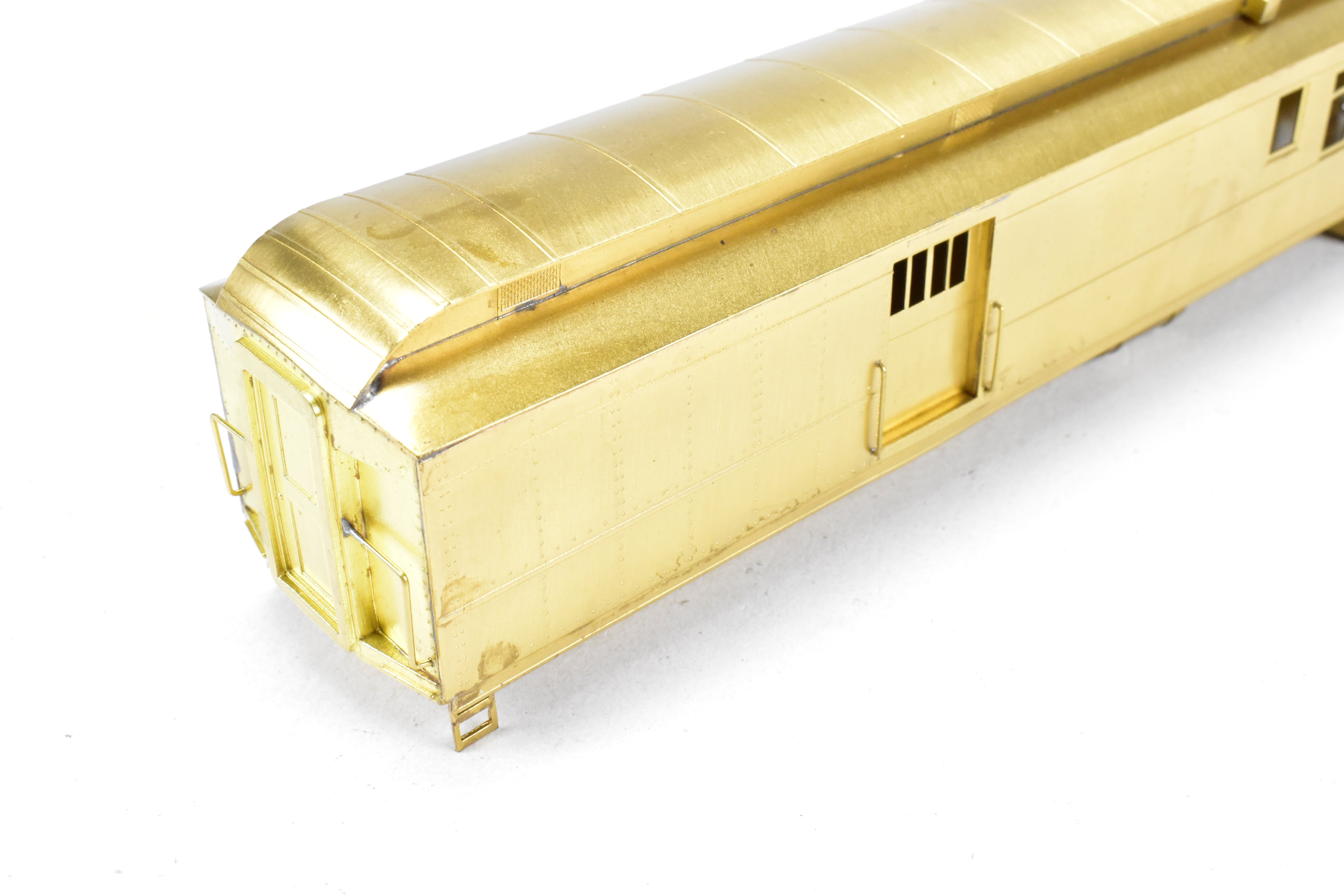 HO Scale Brass ATSF - Santa Fe Heavyweight Combine with Central Valley Trucks