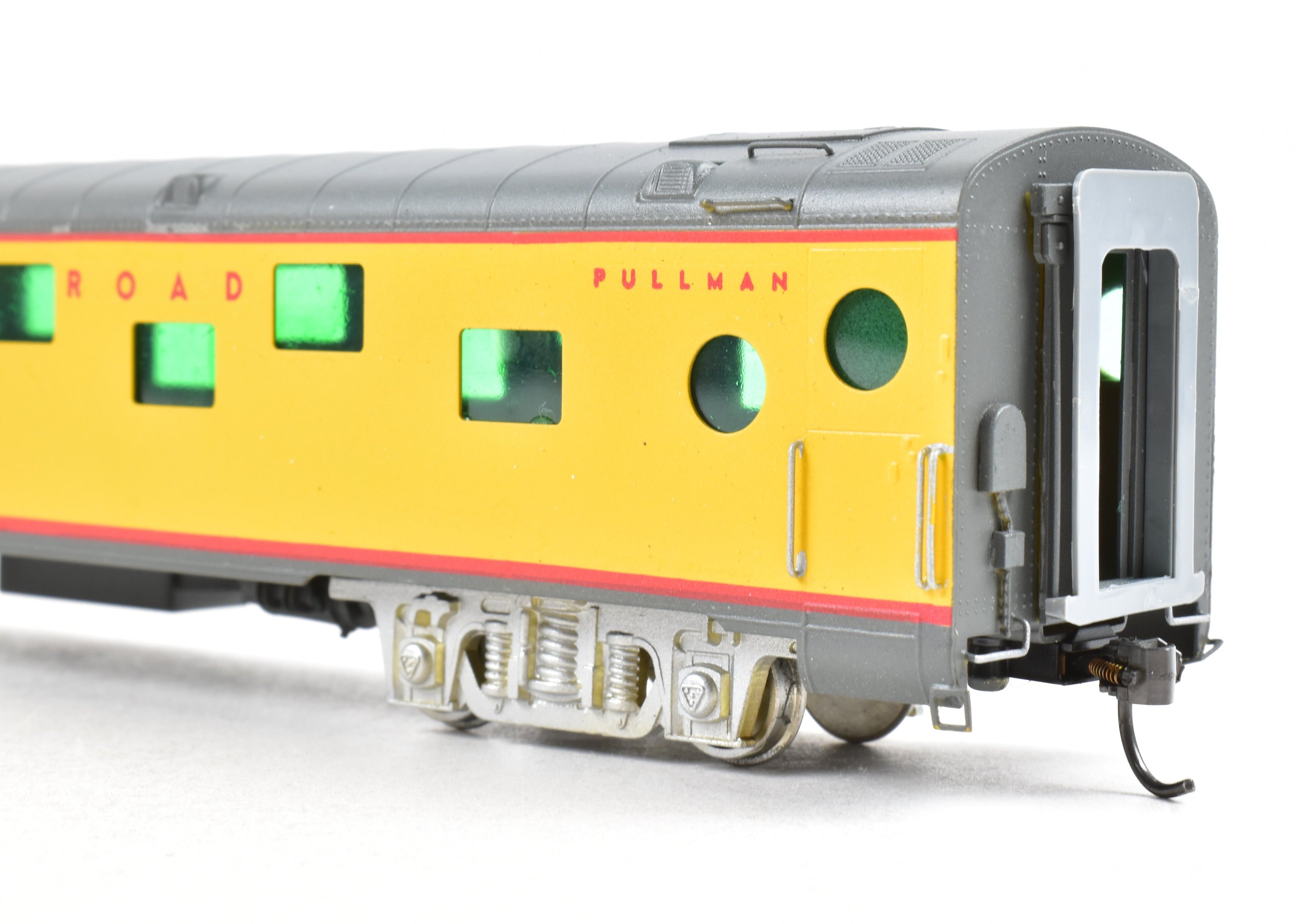 HO Custom Painted Brass Soho Milwaukee Road 16-Duplex-4DB Sleeper 'Minnesota'