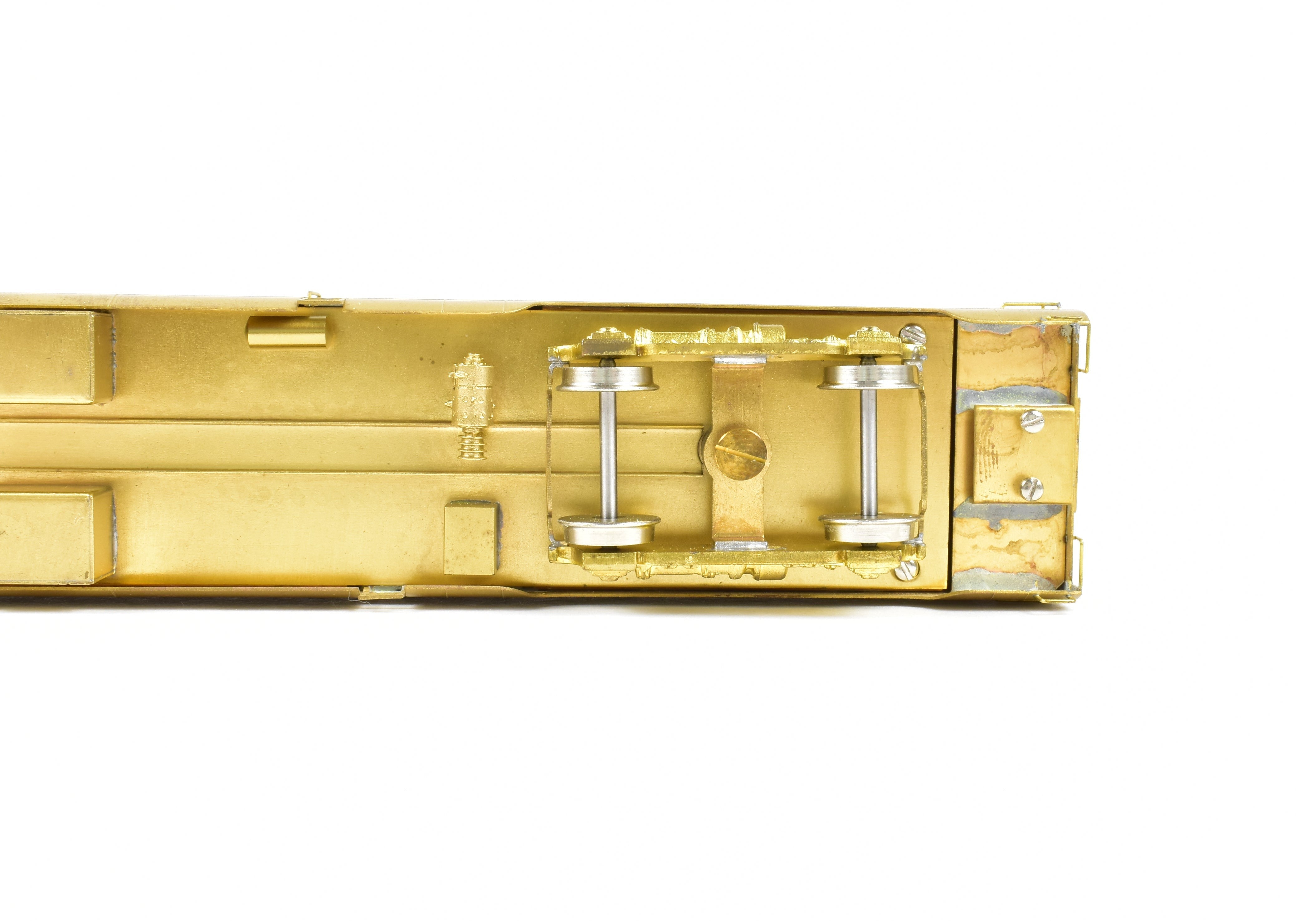 HO Scale Brass Oriental Limited Model of Northern Pacific North Coast Limited #400 Water Baggage Car with Skirts for Train Enthusiasts
