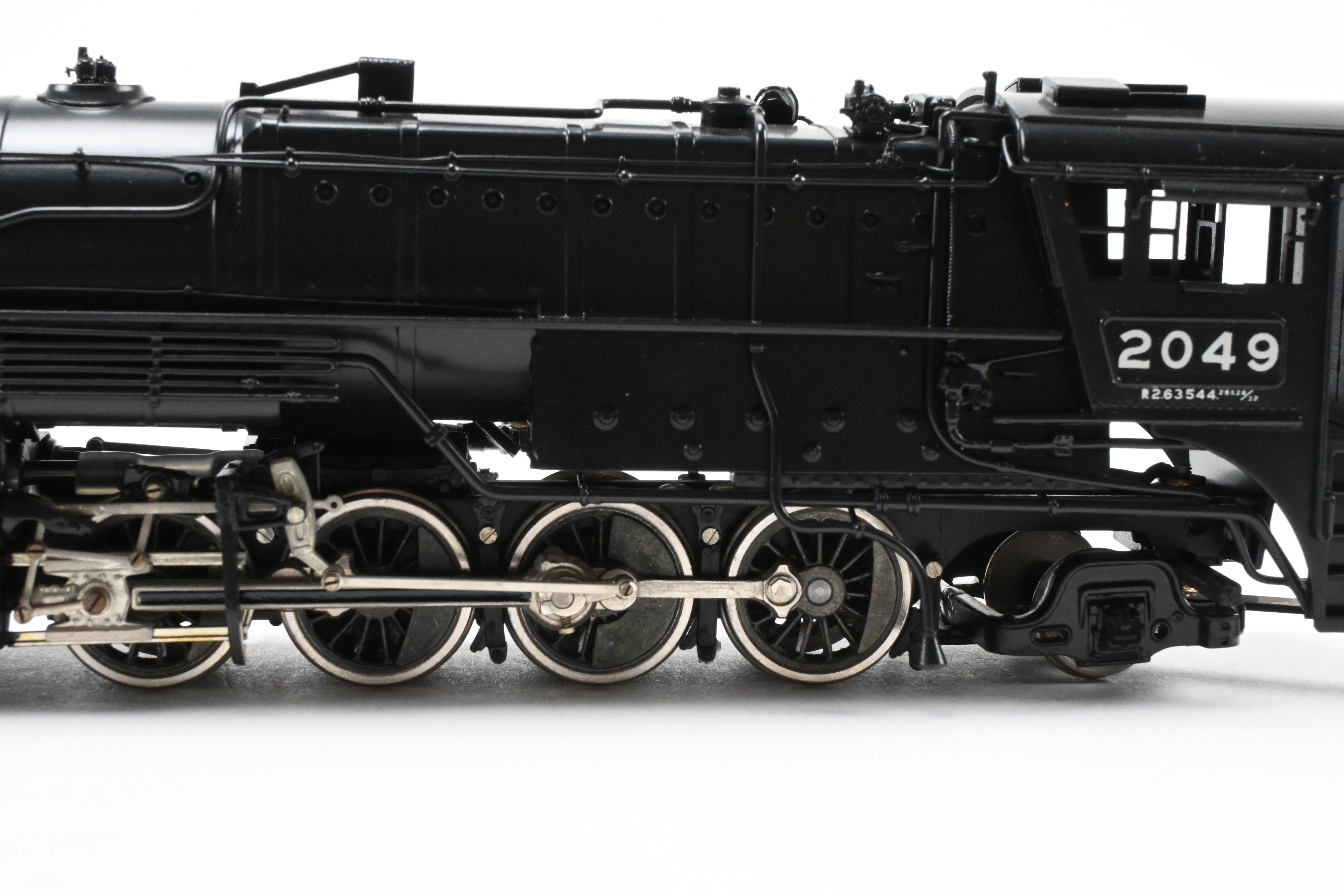 High - Quality HO Scale Brass PFM - Tenshodo GN Great Northern 2 - 8 - 8 - 2 Class R - 2 FP Model Train Engine, Road Number 2049, 1974 Run