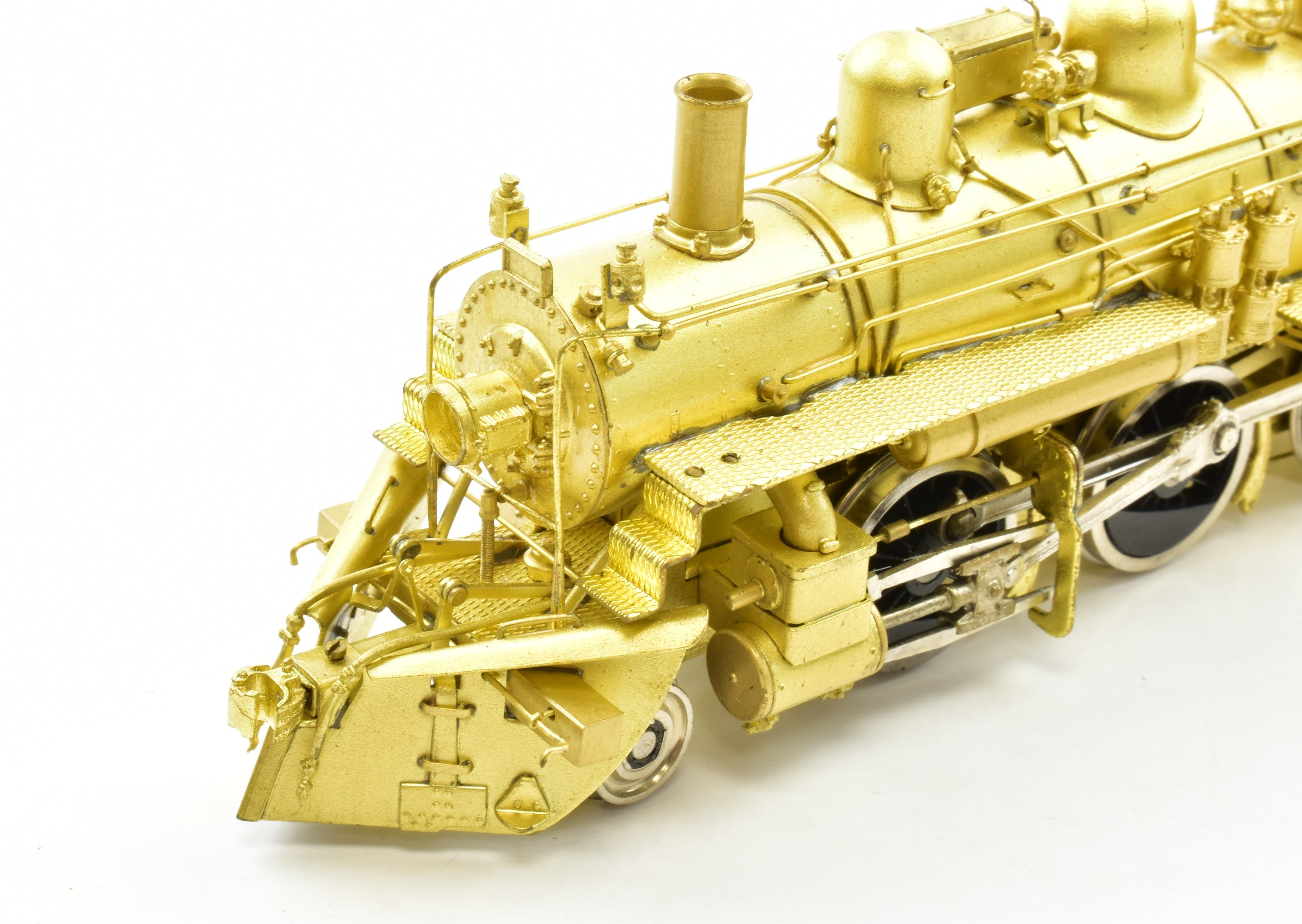 HO Brass Pacific Fast Mail Samhongsa B&M Boston & Maine B-15 2-6-0 with Snow Plow