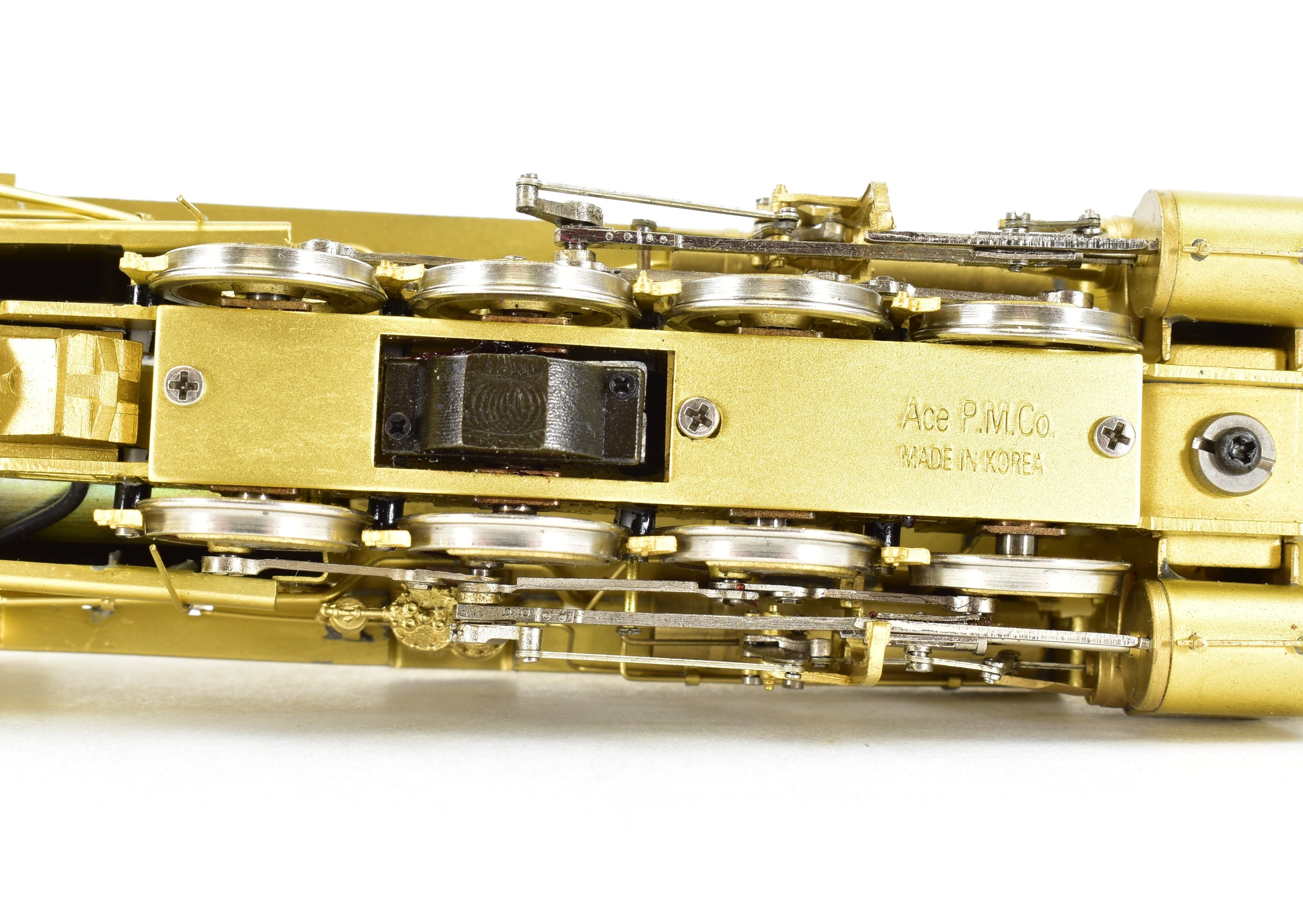 High - Quality HO Scale Brass Oriental Limited USRA 0 - 8 - 0 Locomotive Model of Nickel Plate Road Version