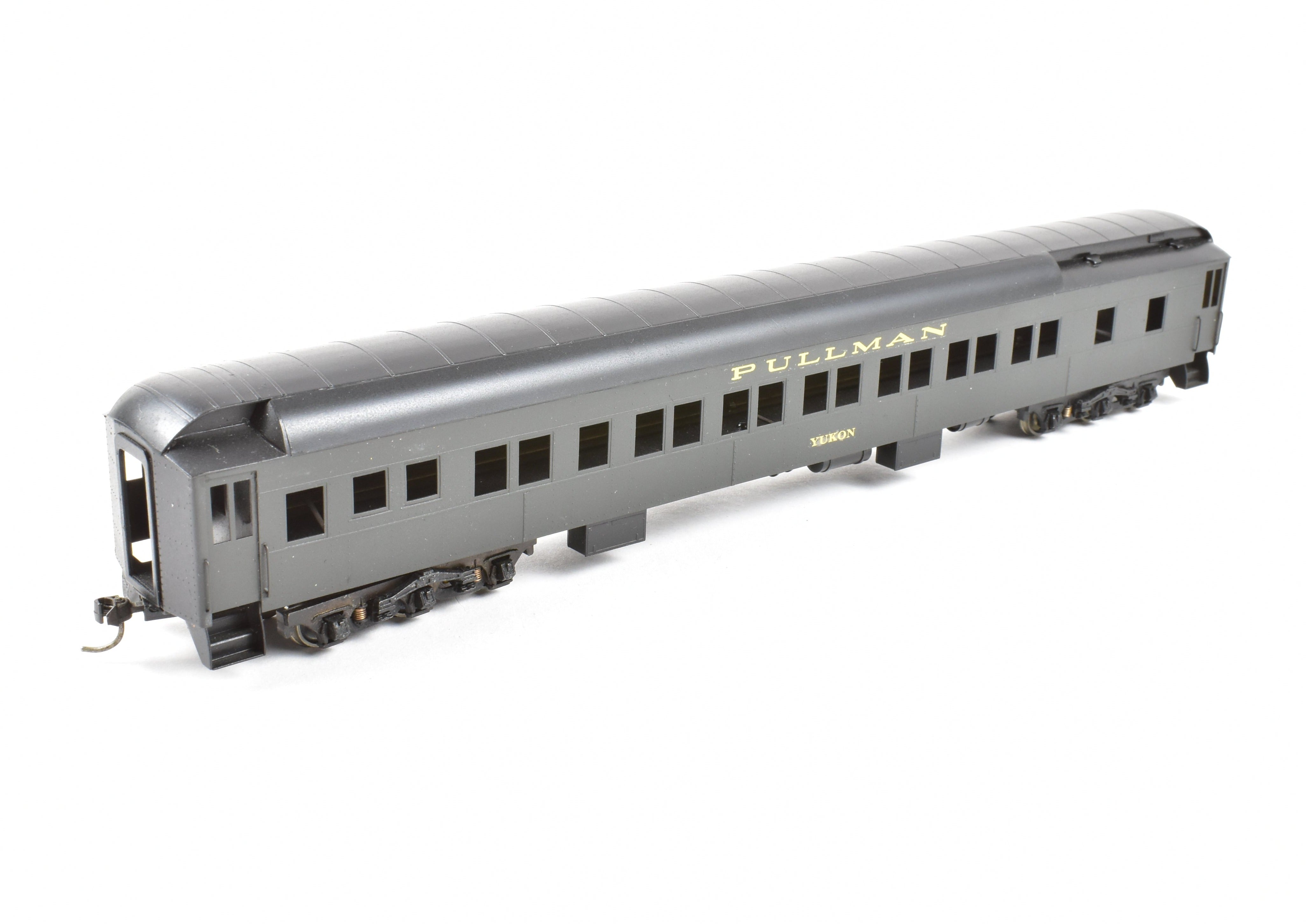 HO Scale Brass Lambert Pullman Yukon 12 - 1 Heavy - Duty Sleeping Car Model with Incorrect Original Box Showing Moderate Shelf Wear
