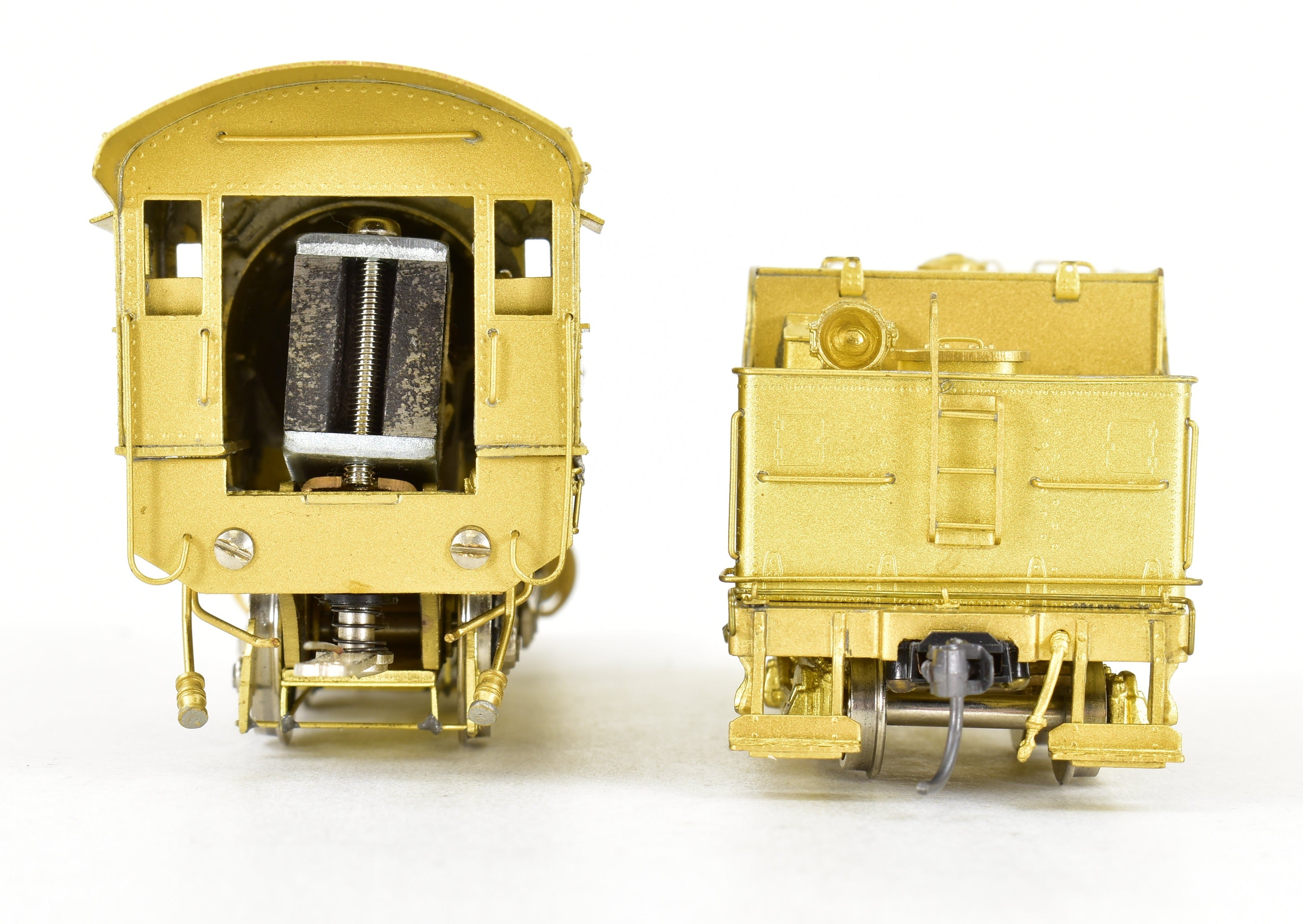 HO Scale Brass Pacific Fast Mail Model - Samhongsa NP - Northern Pacific S - 4 Class 4 - 6 - 0 Ten Wheeler Locomotive