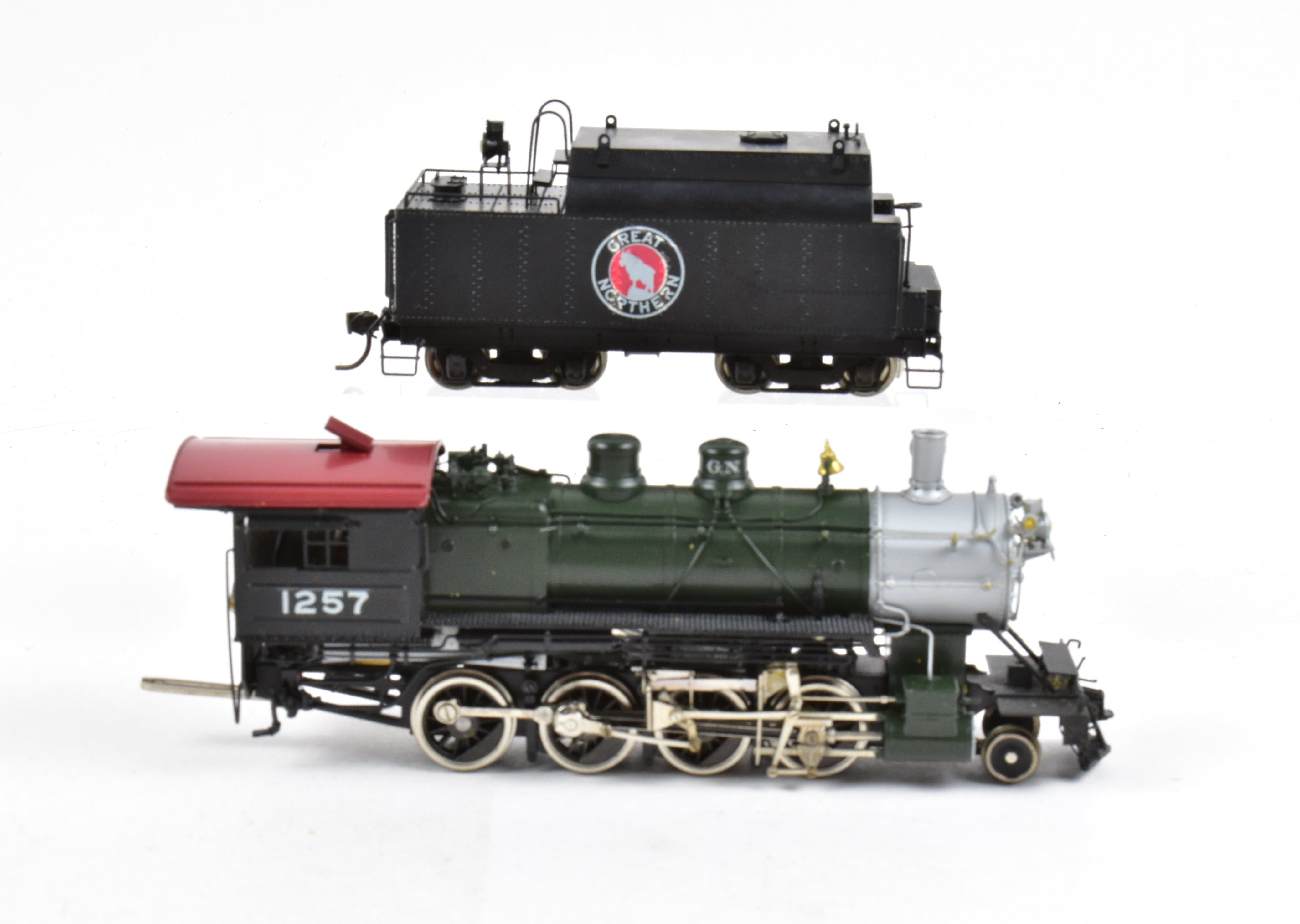 HO Scale Brass Model Train - PFM - Tenshodo GN Great Northern F8 Class 2-8-0 Factory Painted with Glacier Park Paint Scheme