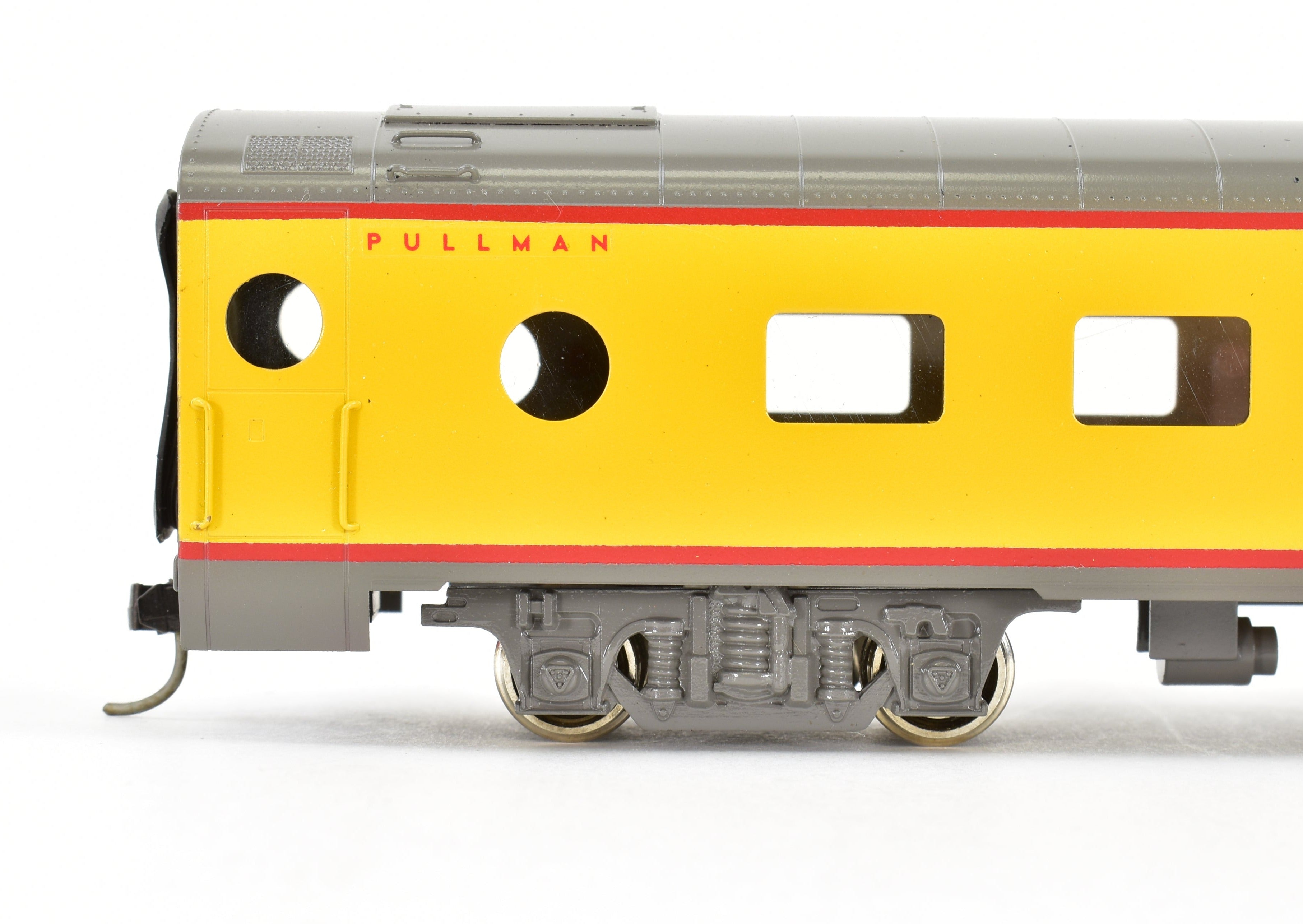 High - Quality HO Scale Brass Soho Milwaukee Road Lake Series Sleeper Model Custom - Finished for Collectors