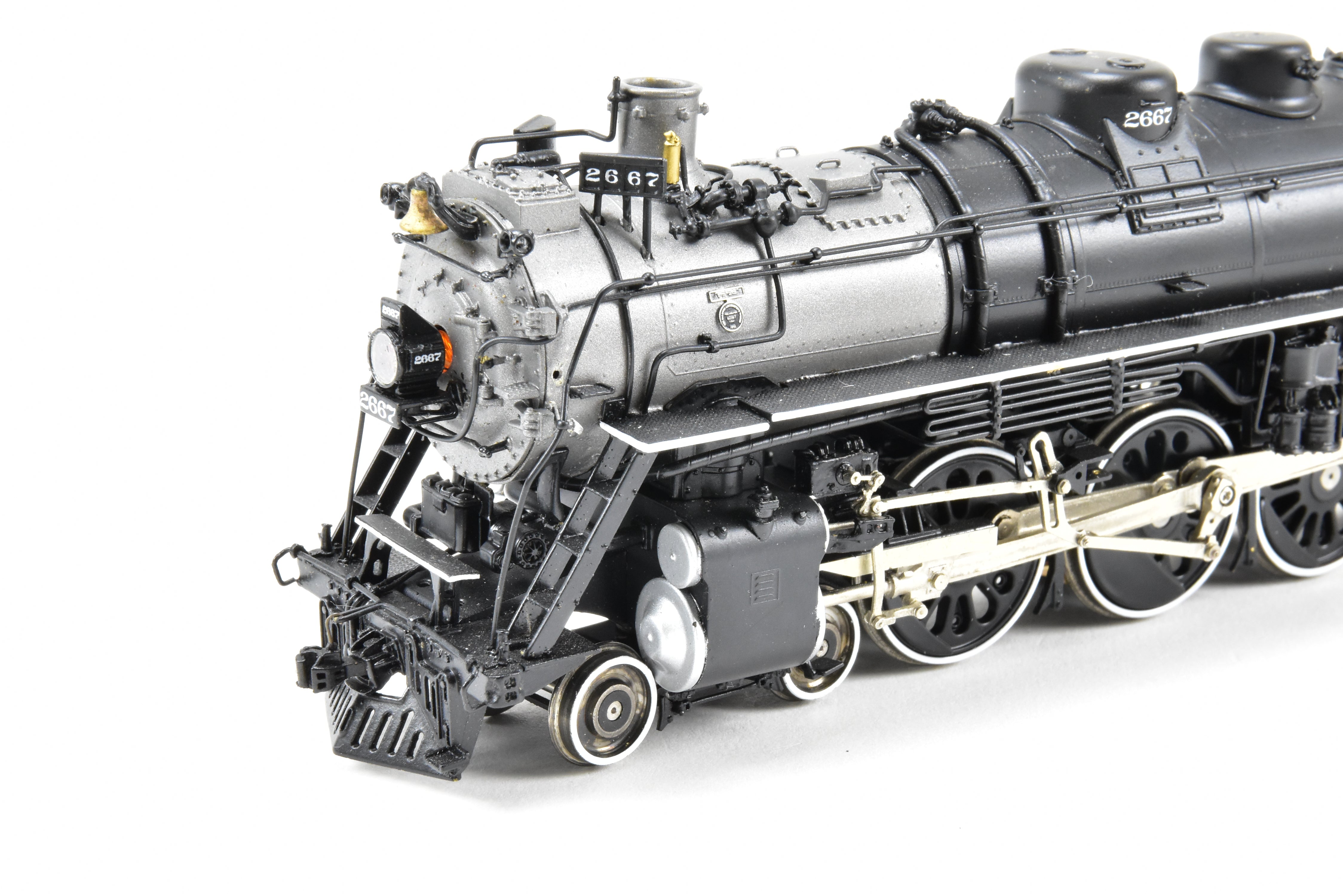 HO Scale Brass Sunset NP A-3 4-8-4 FP #2667 Model with QSI DCC & Sound