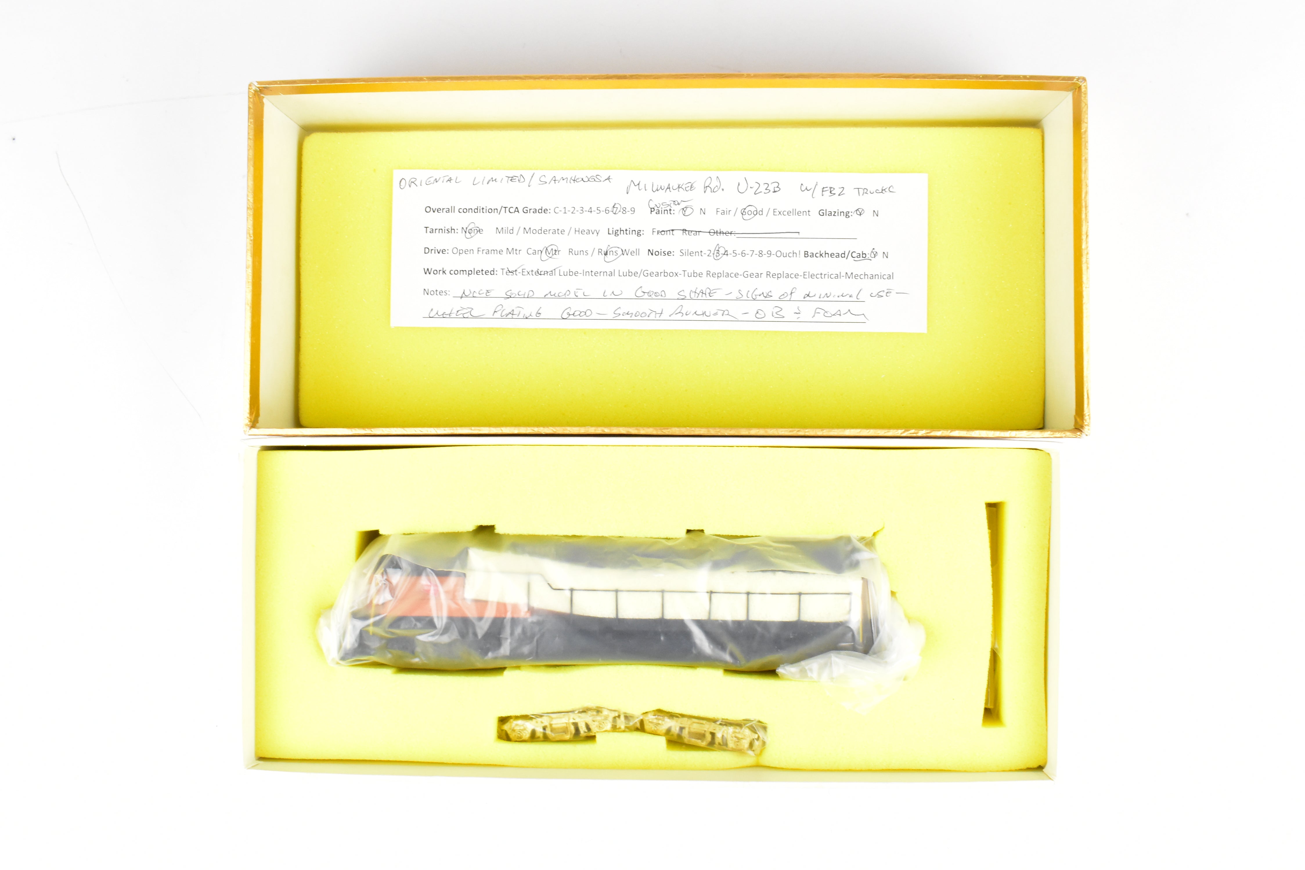 HO Scale Brass Model of Oriental Limited MILW - Milwaukee Road GE U - 23B 2300 HP Low Hood Locomotive With FB - 2 Trucks and CP #4800 Decoration