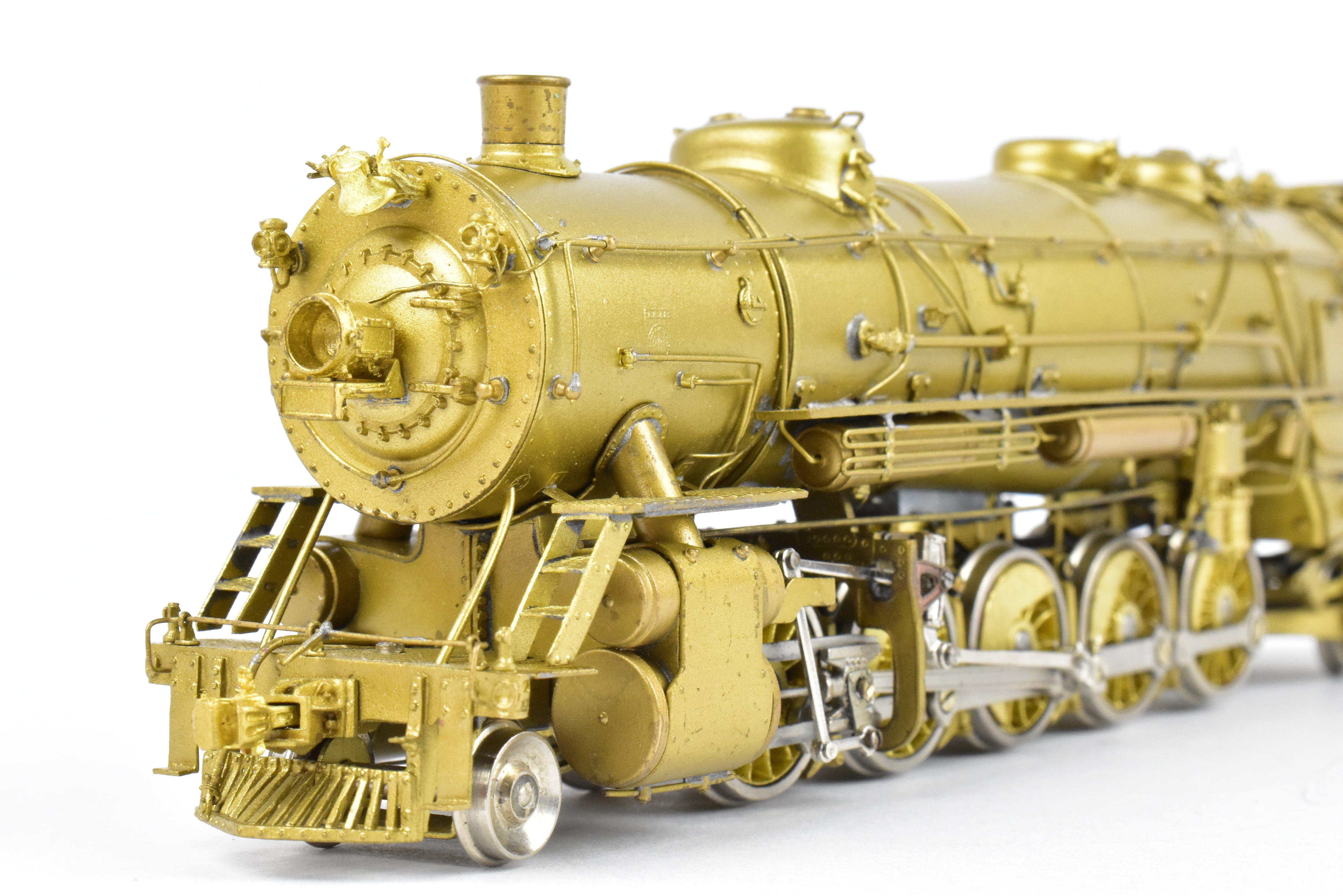 High - Quality HO Scale Brass Key Imports Model of United States Railway Administration (USRA) Various Roads Heavy 2 - 10 - 2 Steam Locomotive