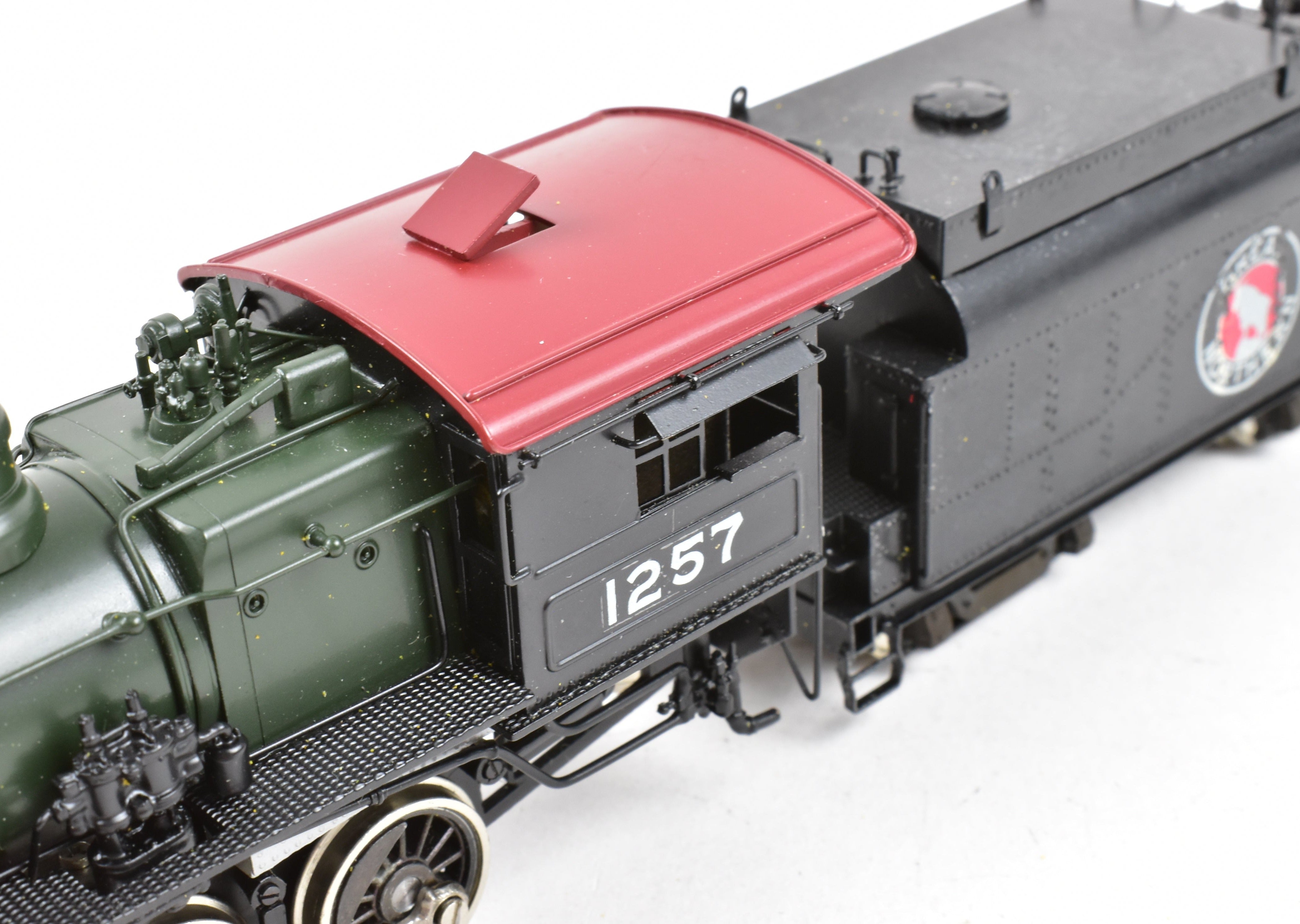 HO Scale Brass Model Train - PFM - Tenshodo GN Great Northern F8 Class 2-8-0 Factory Painted with Glacier Park Paint Scheme