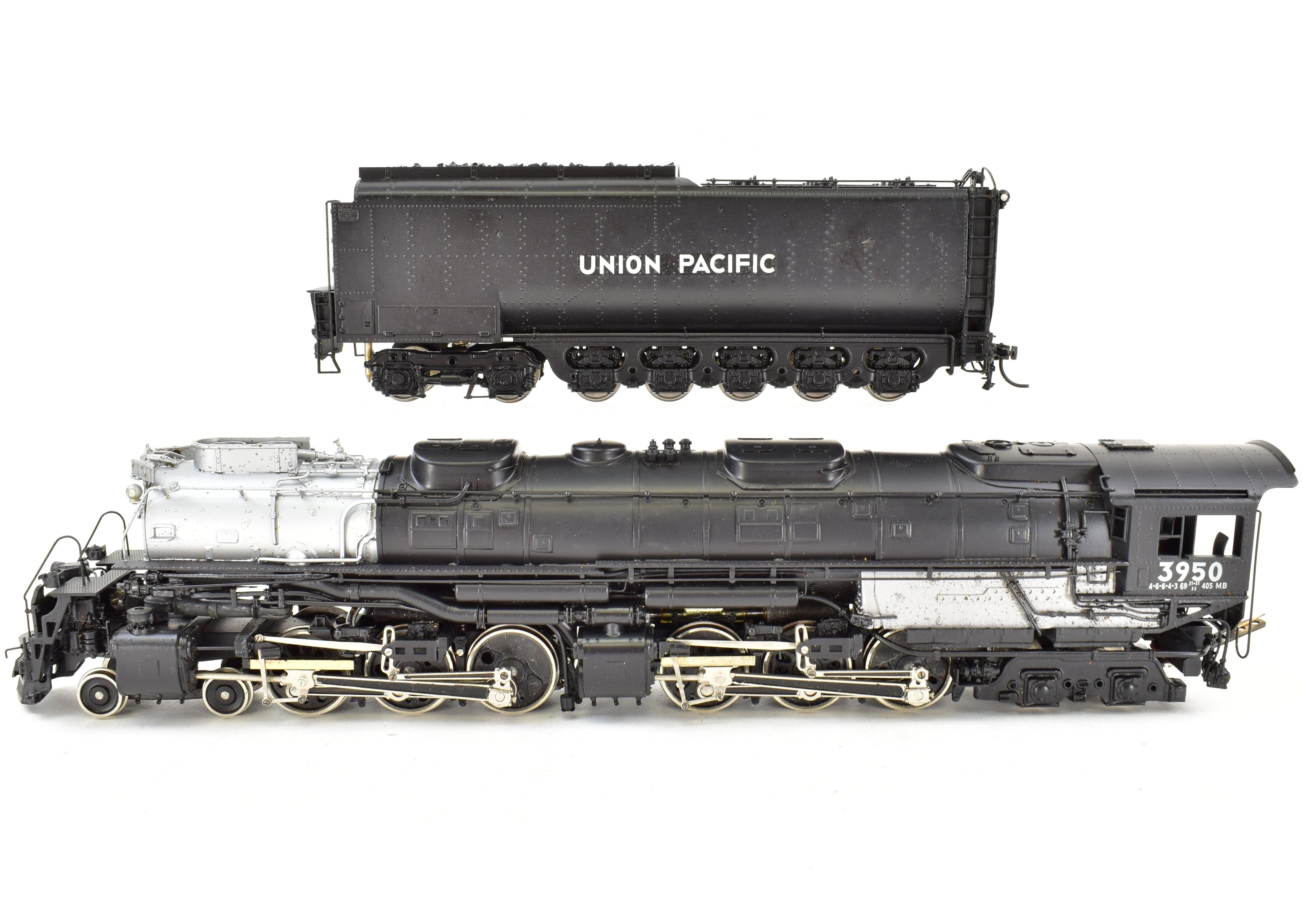 High - Quality HO Scale Brass PFM - Tenshodo Union Pacific 4 - 6 - 6 - 4 Challenger FP Model Train No. 3950