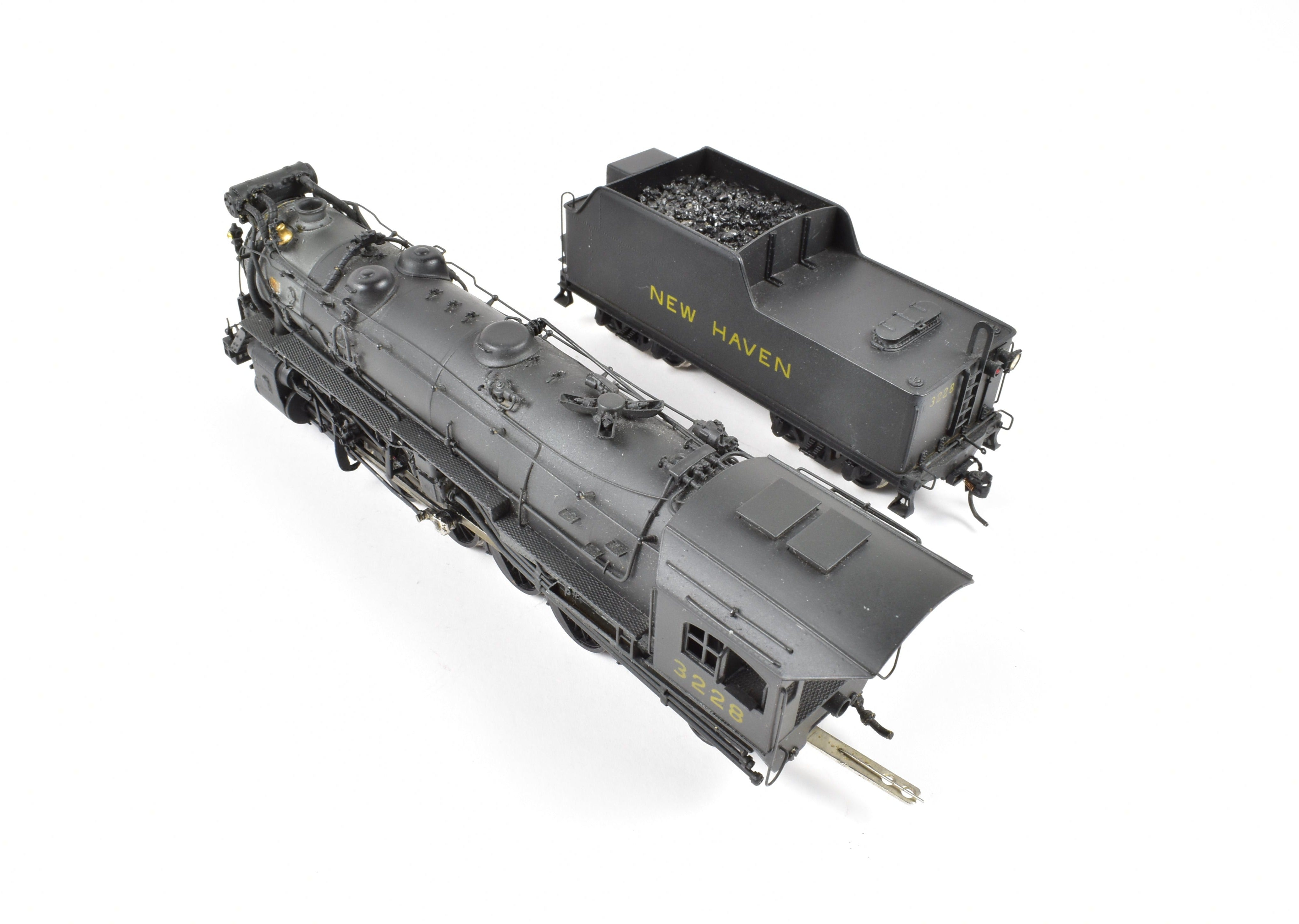 HO Scale Brass Model Train - New Jersey Custom Brass New Haven Class L - 1 2 - 10 - 2 Steam Locomotive with Pilot Mounted Pumps Version