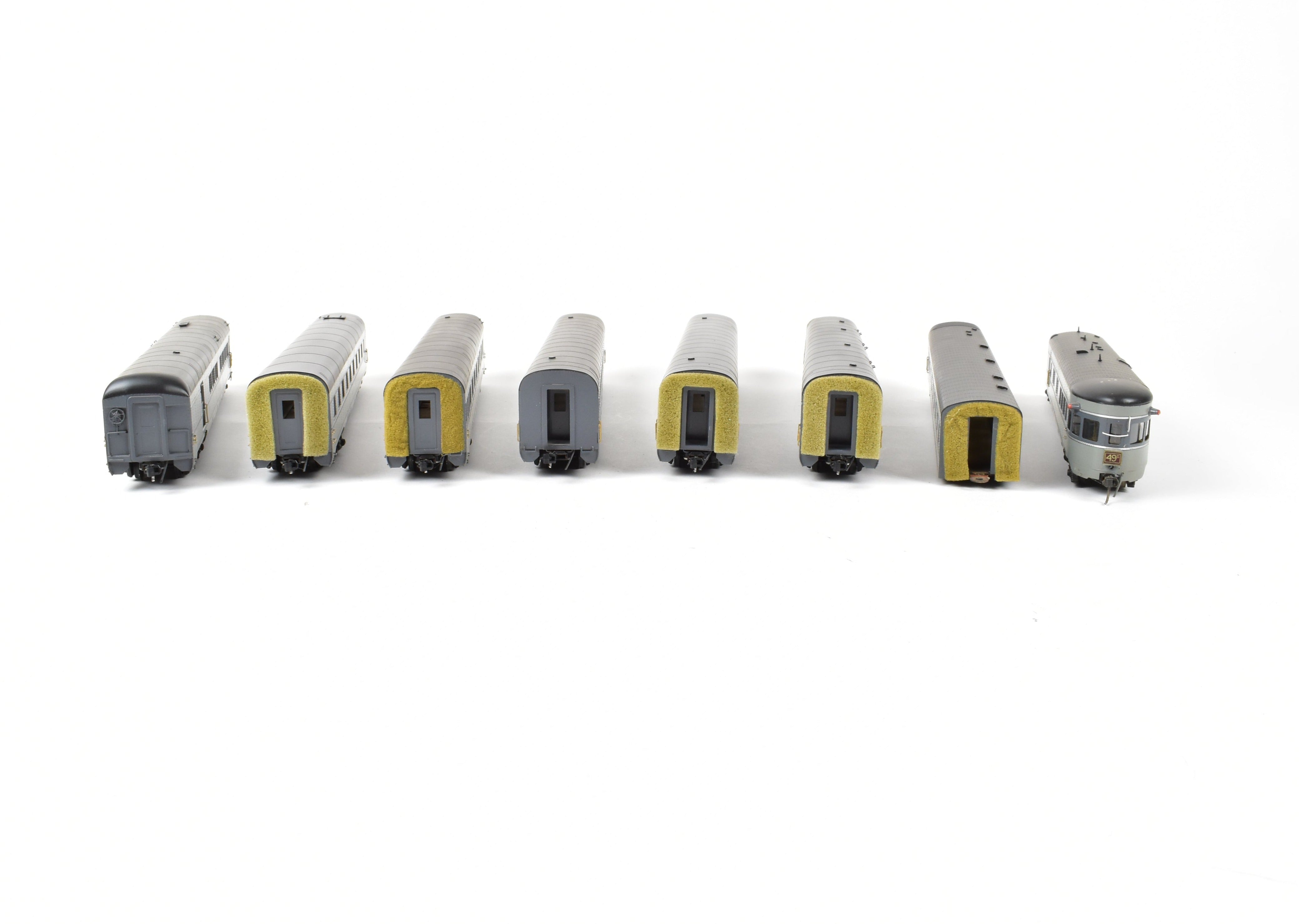 HO Scale Brass Model Train Set - Oriental Limited SP/UP/C&NW UP Union Pacific The Forty Niner 8-Car Set in Two-Tone Gray with Overland Lettering