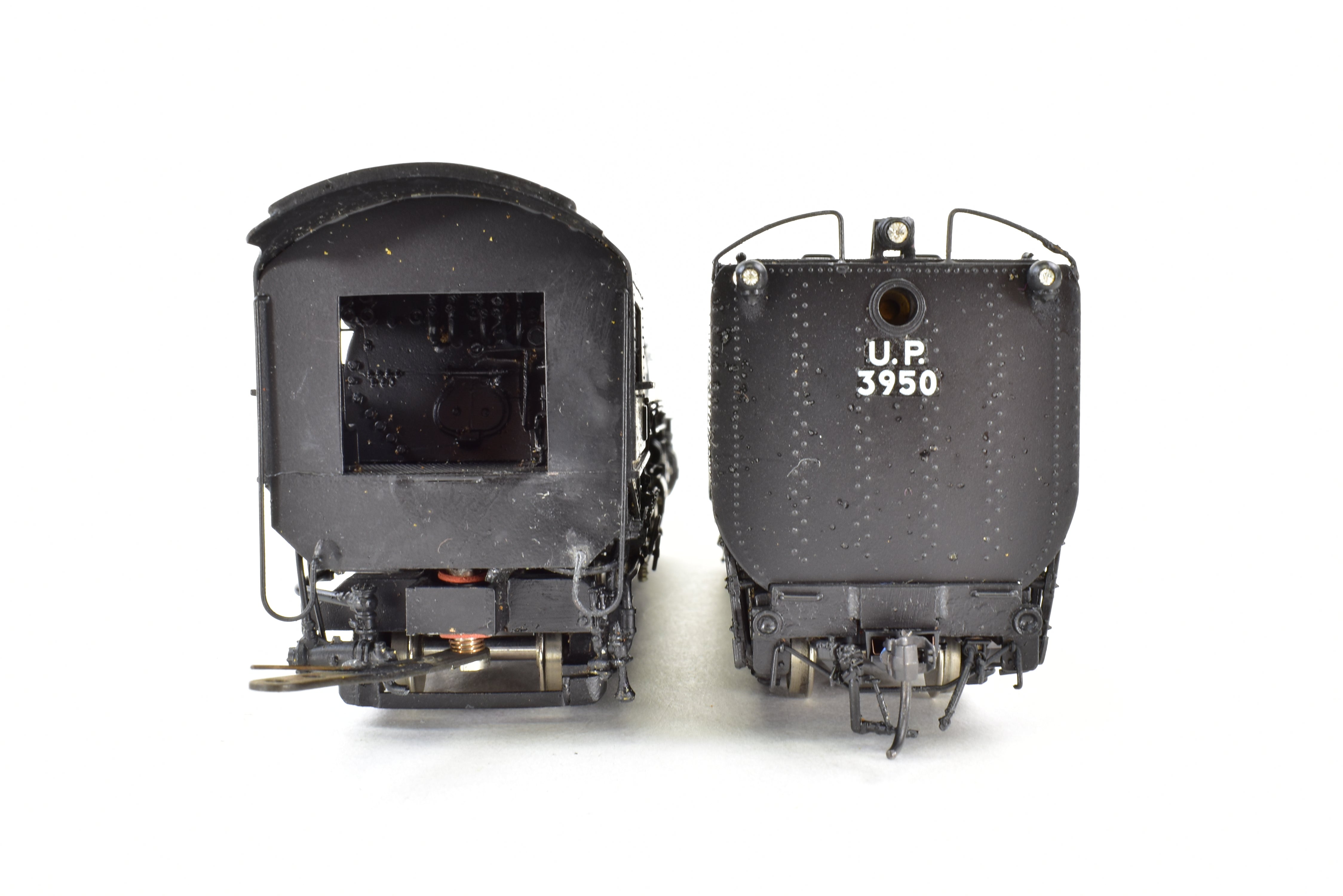 High - Quality HO Scale Brass PFM - Tenshodo Union Pacific 4 - 6 - 6 - 4 Challenger FP Model Train No. 3950