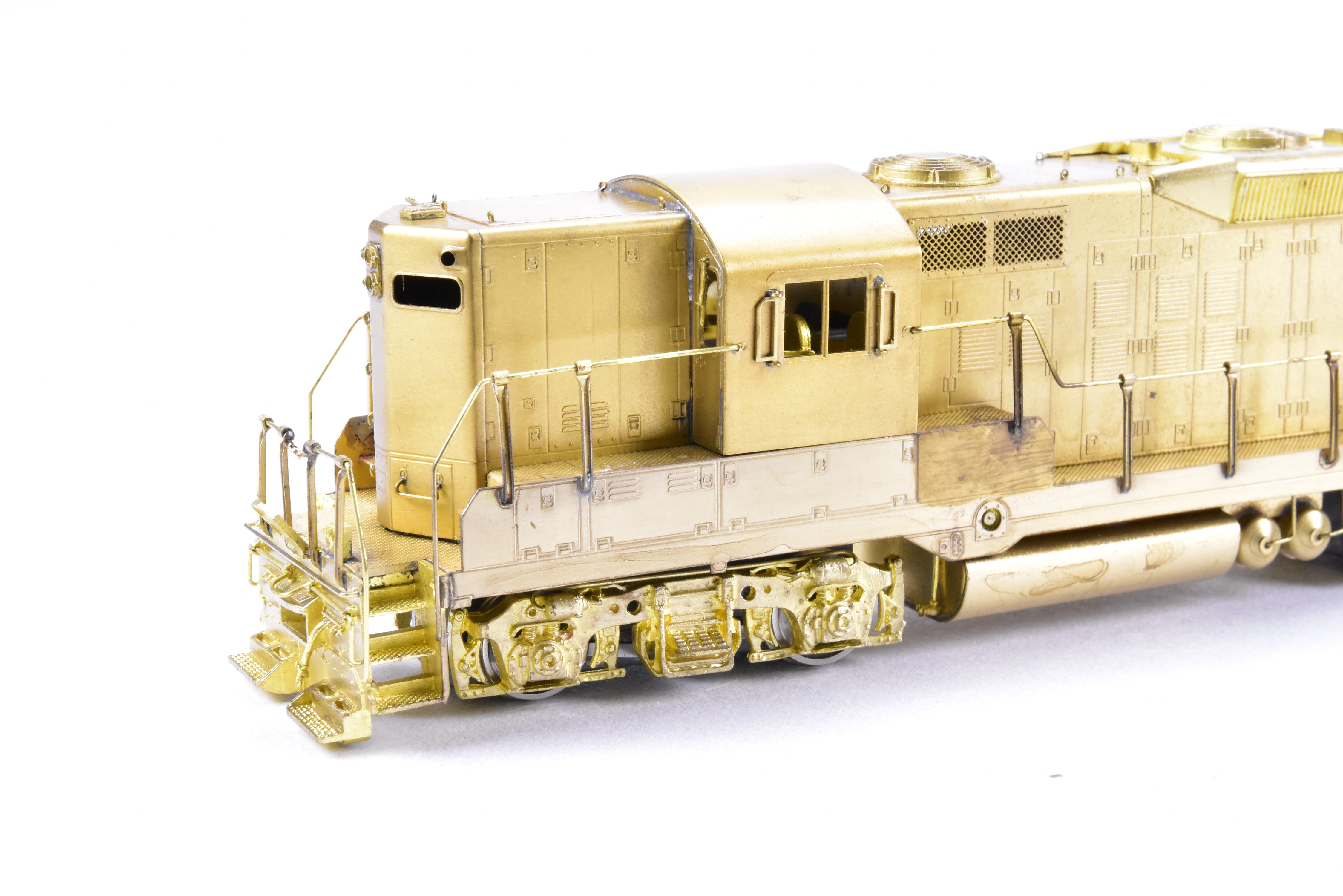 HO Brass Oriental Limited EMD GP9 1750 HP Late Version with 48 Fans & Dynamic Brakes