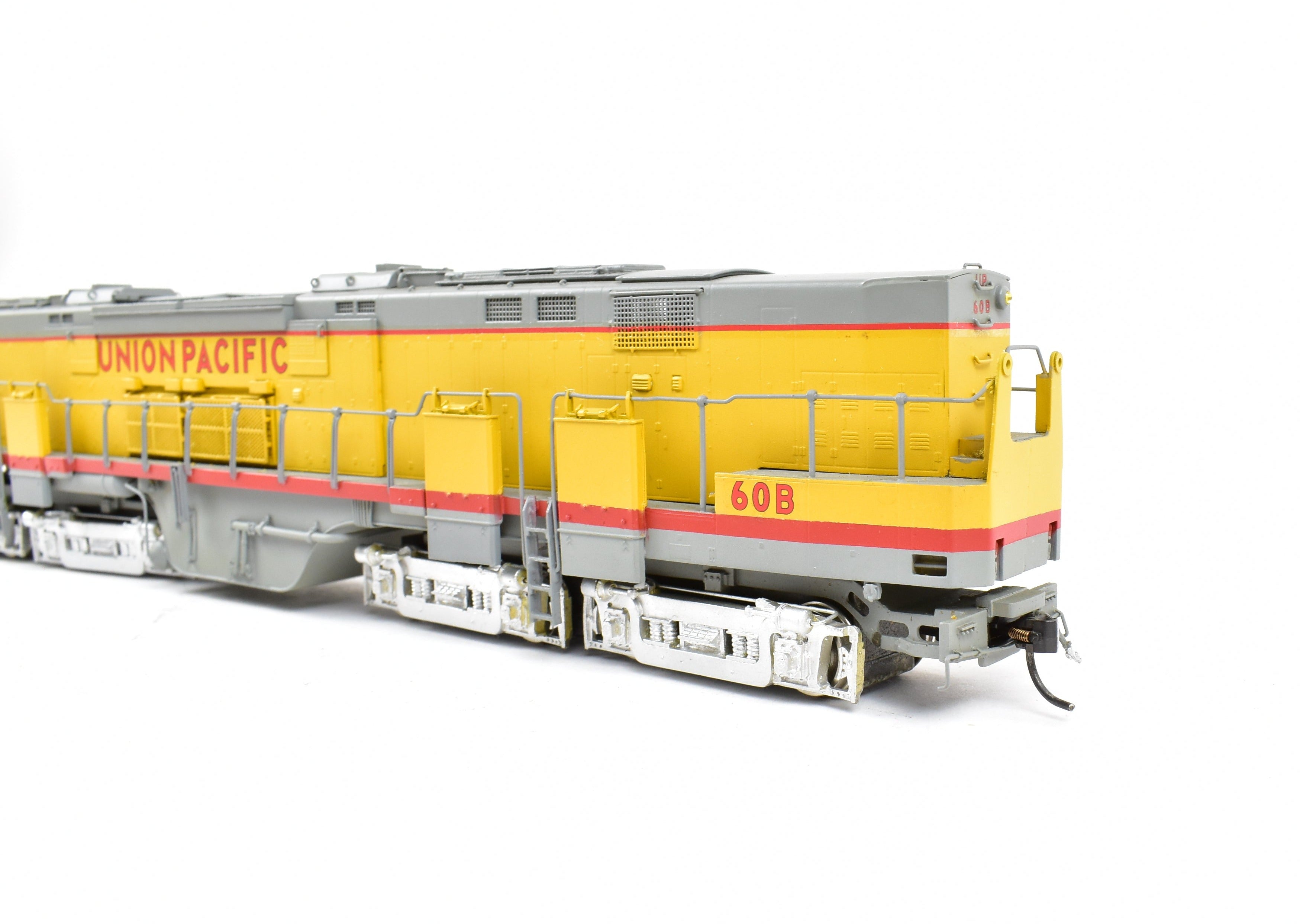 High - Quality HO Scale Brass Oriental Limited Union Pacific Alco C855 A/B/A Set with Custom Painting and Excellent Condition