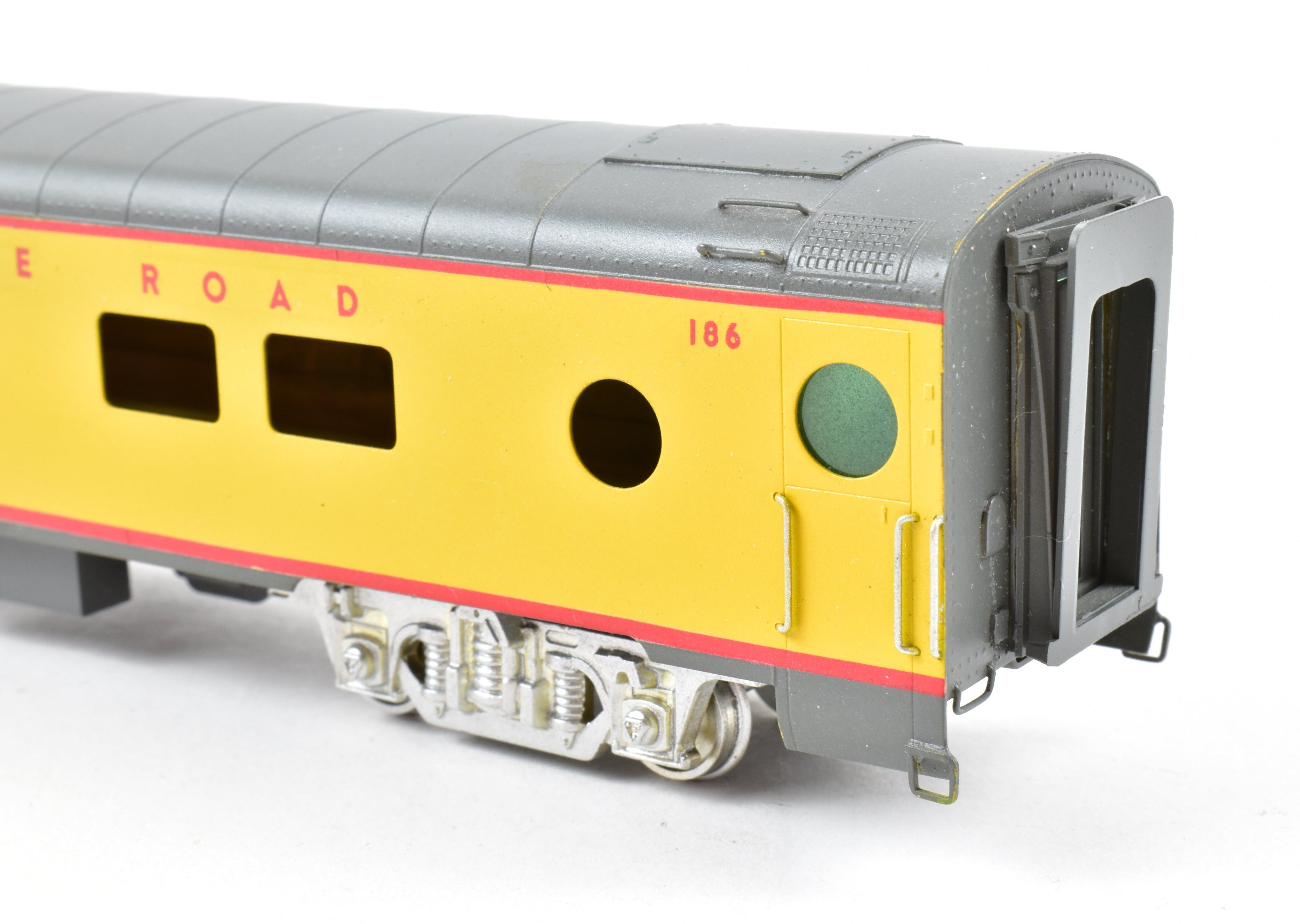 HO Scale Brass Soho Milwaukee Road Creek Series Custom Painted Sleeper - Observation Model Train Car for Cedar Rapids
