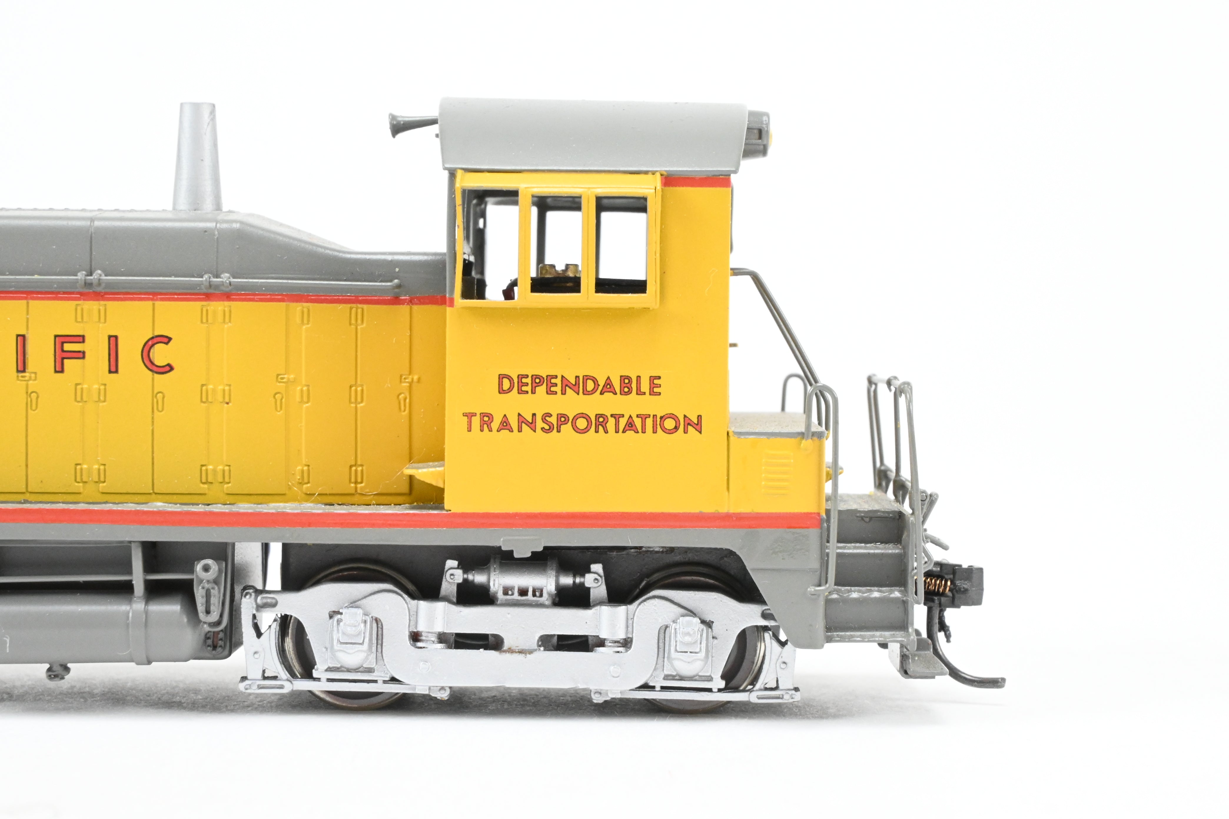 HO Scale Brass Oriental Limited Union Pacific EMD NW - 2 1000HP Phase II Switcher Locomotive with Custom Painting in As - Is Condition