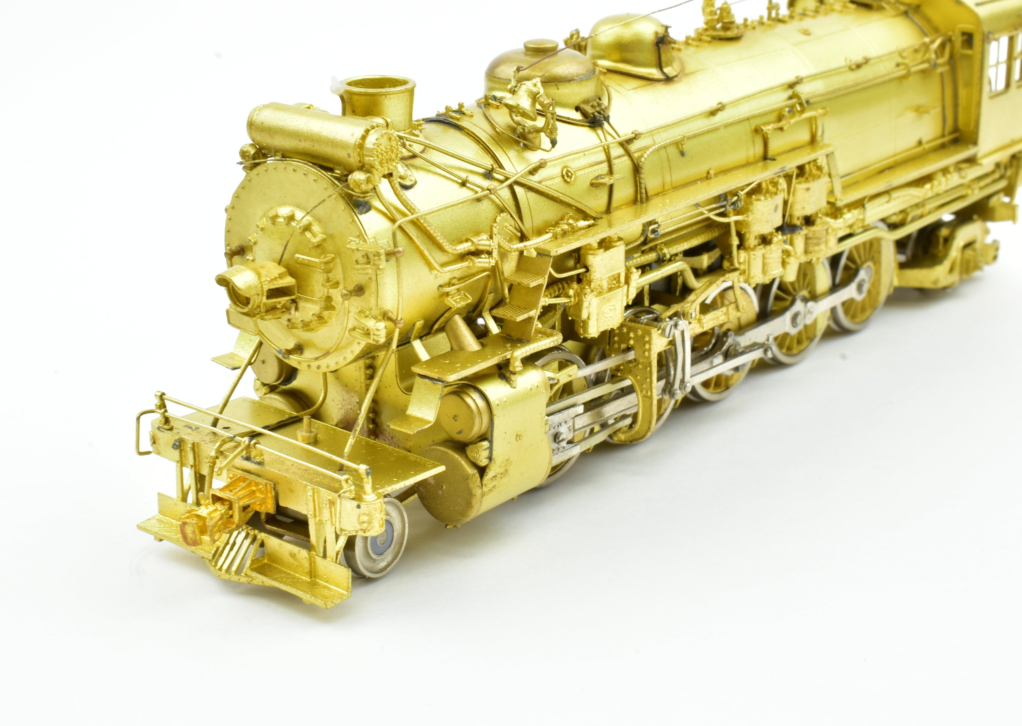 HO Scale Brass Model of Texas & Pacific Class G - 1b 2 - 10 - 2 Santa Fe Locomotive by Pecos River Brass