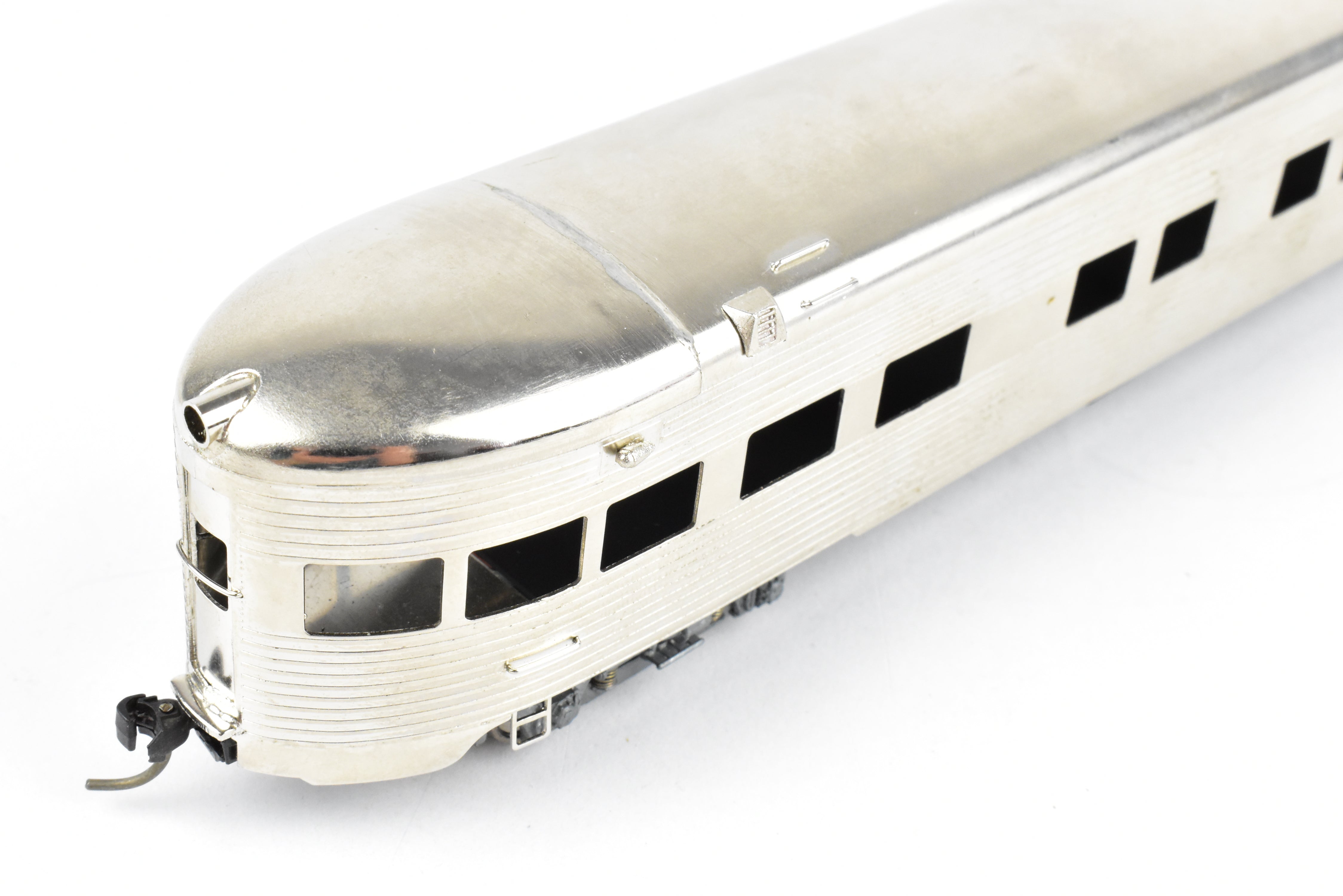 HO Brass Lambert ATSF Santa Fe Vista Series Lounge - Observation Car with Central Valley Trucks