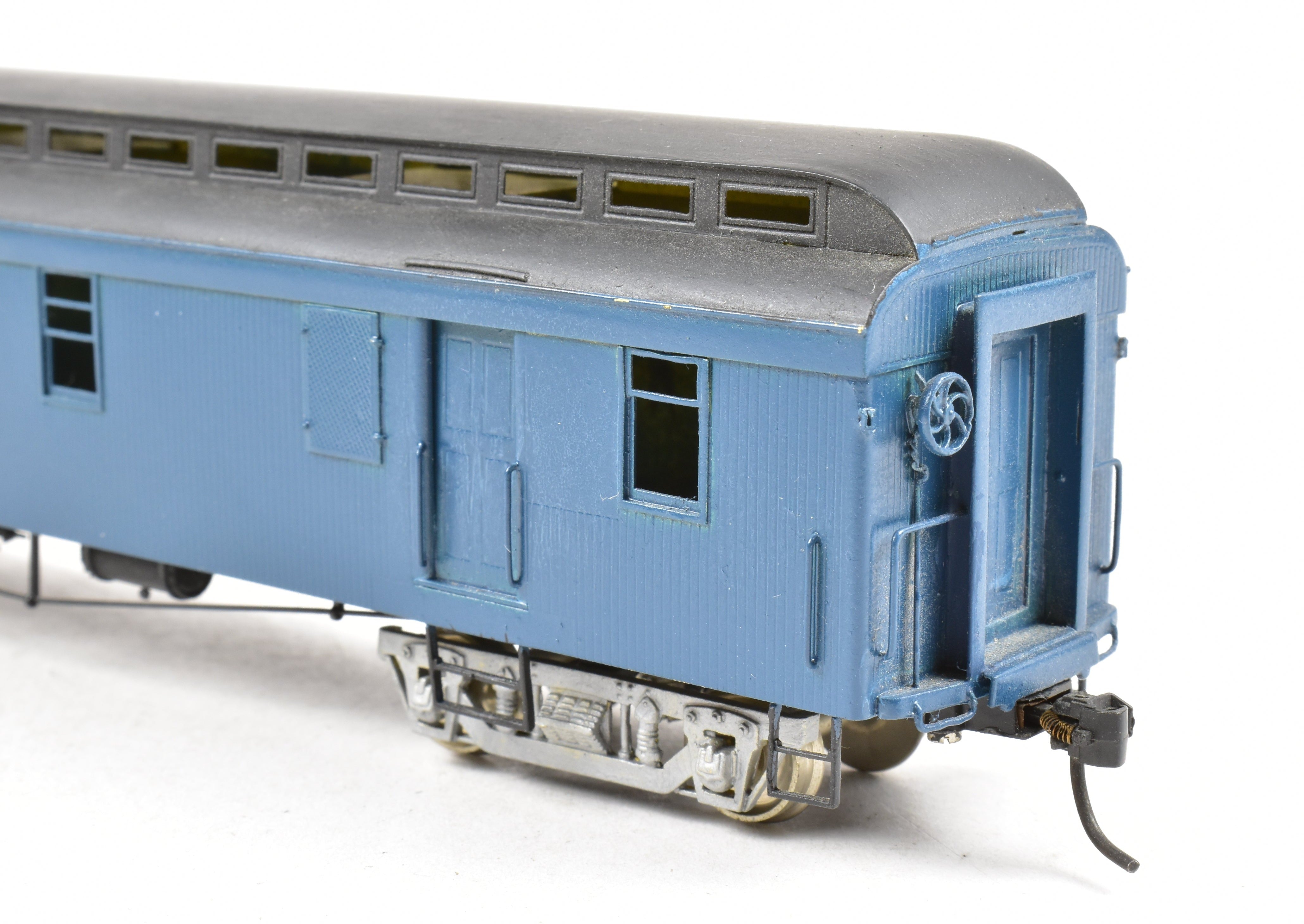 HO Scale Brass Nickel Plate Products (NPP) New York Ontario & Western (NYO&W) Baggage Express RPO Car with Custom Blue Paint and Grey Roof, Hand - Painted Model