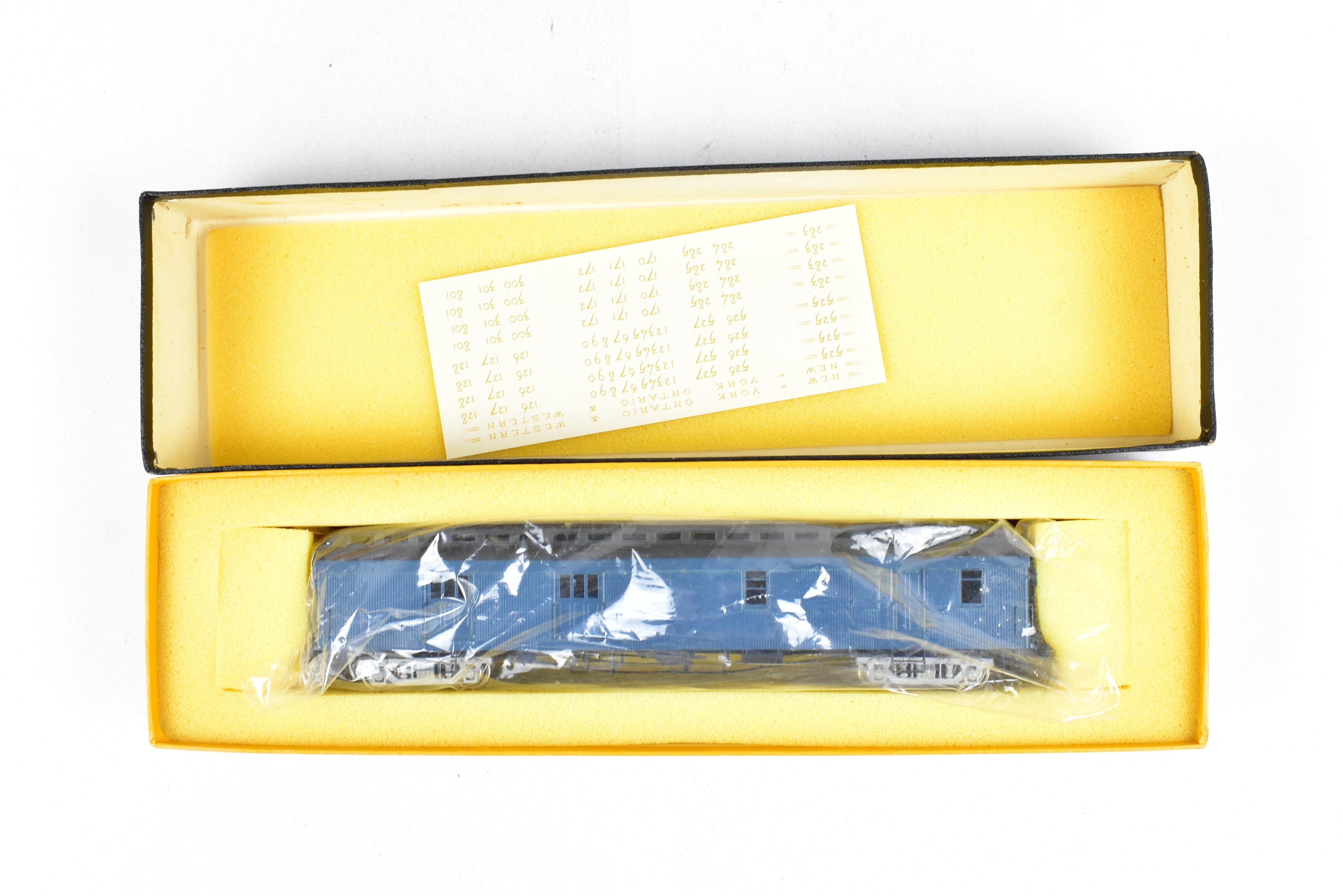 HO Scale Brass Nickel Plate Products (NPP) New York Ontario & Western (NYO&W) Baggage Express RPO Car with Custom Blue Paint and Grey Roof, Hand - Painted Model