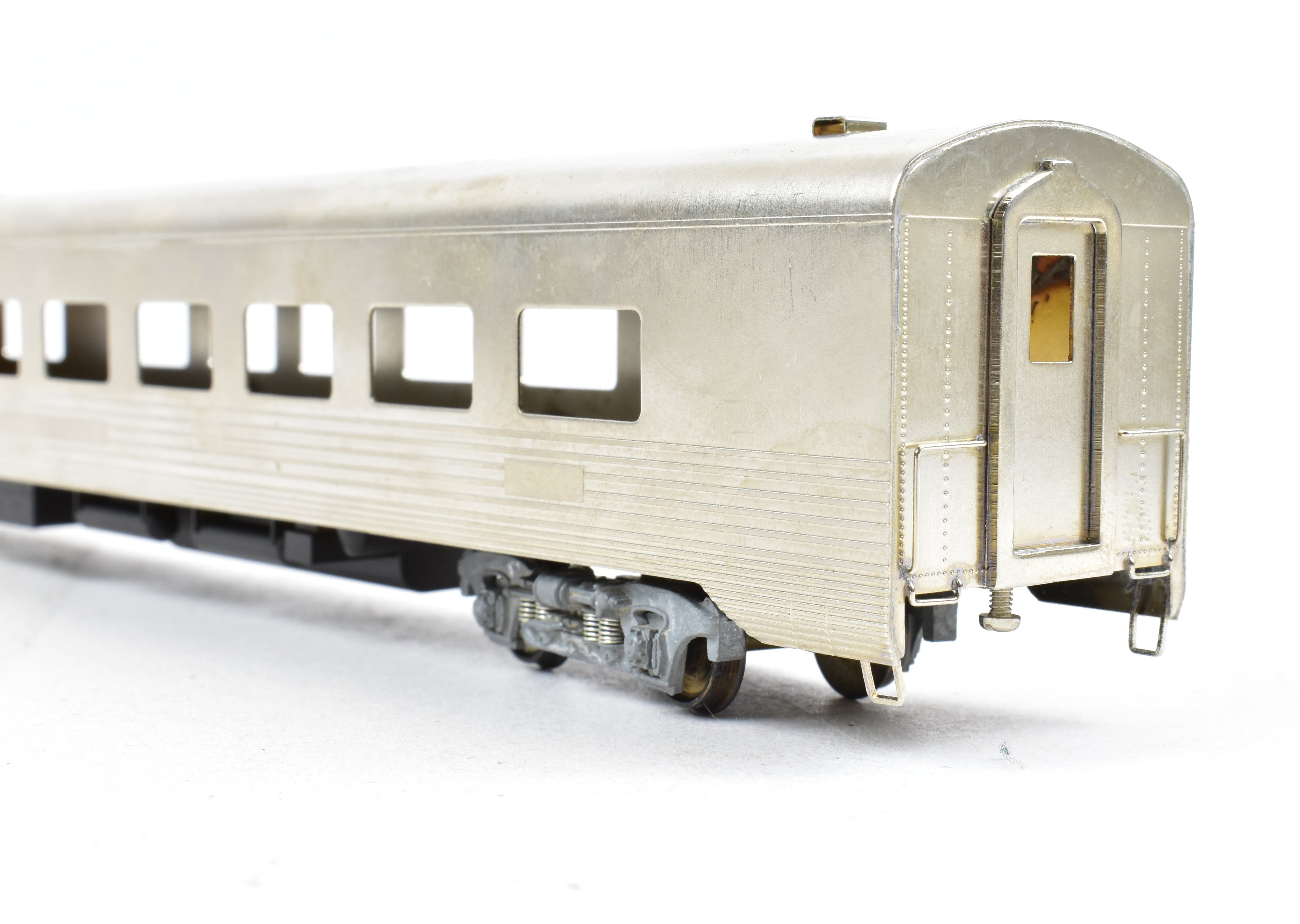 HO Scale Brass Model Train Lambert C&O - Chesapeake and Ohio 2 Unit Dorm Kitchen and Diner Set for Train Enthusiasts