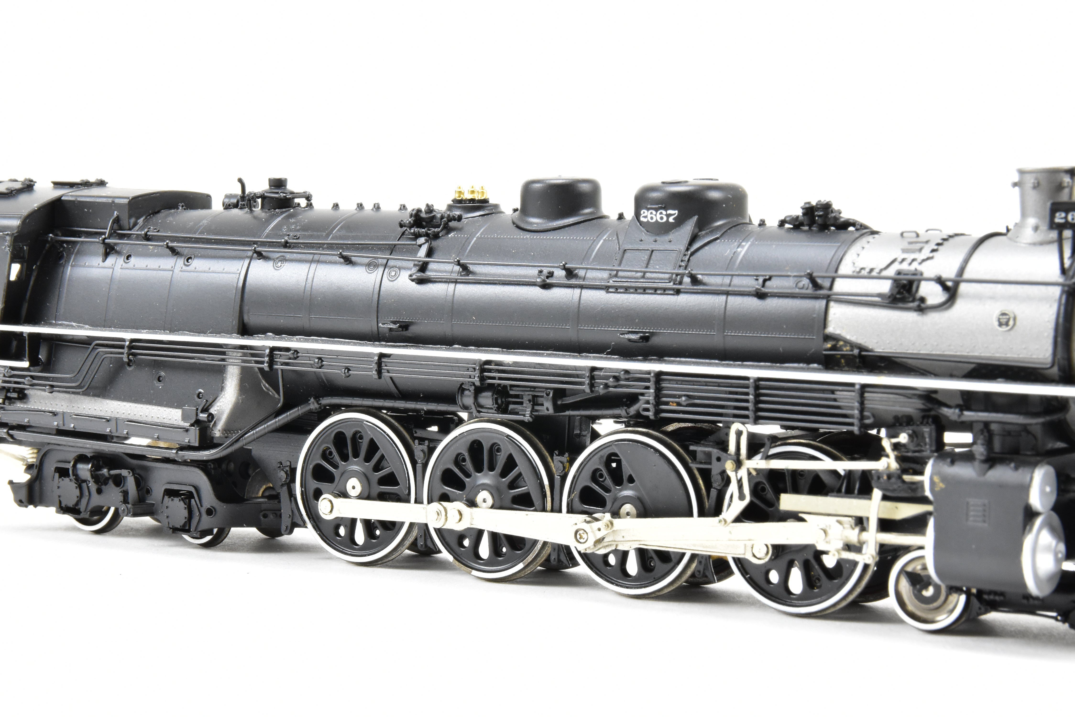 HO Scale Brass Sunset NP A-3 4-8-4 FP #2667 Model with QSI DCC & Sound