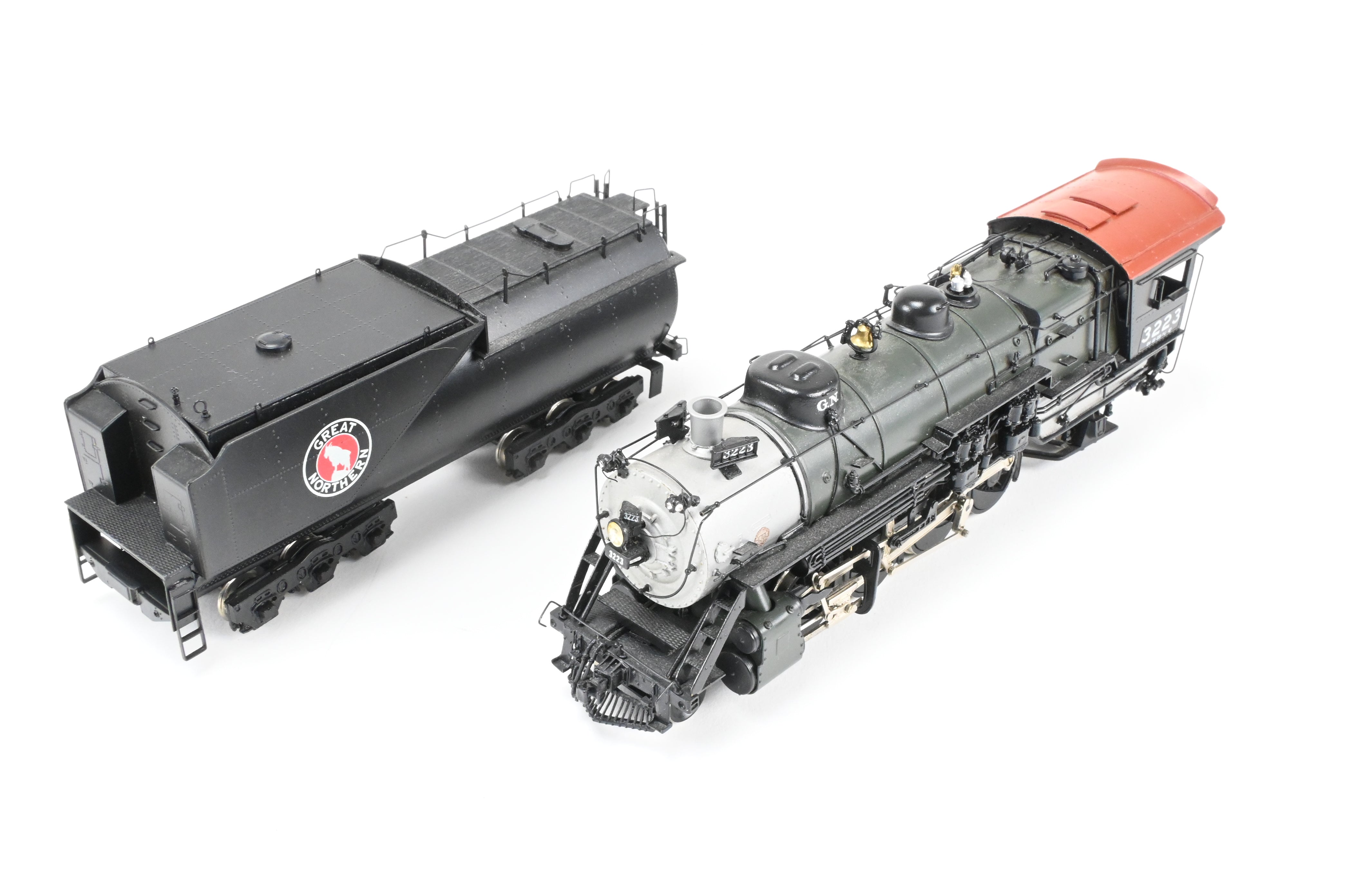 HO Scale Brass Great Northern 2-8-2 Class O-4 Pro-Painted Sunset Model