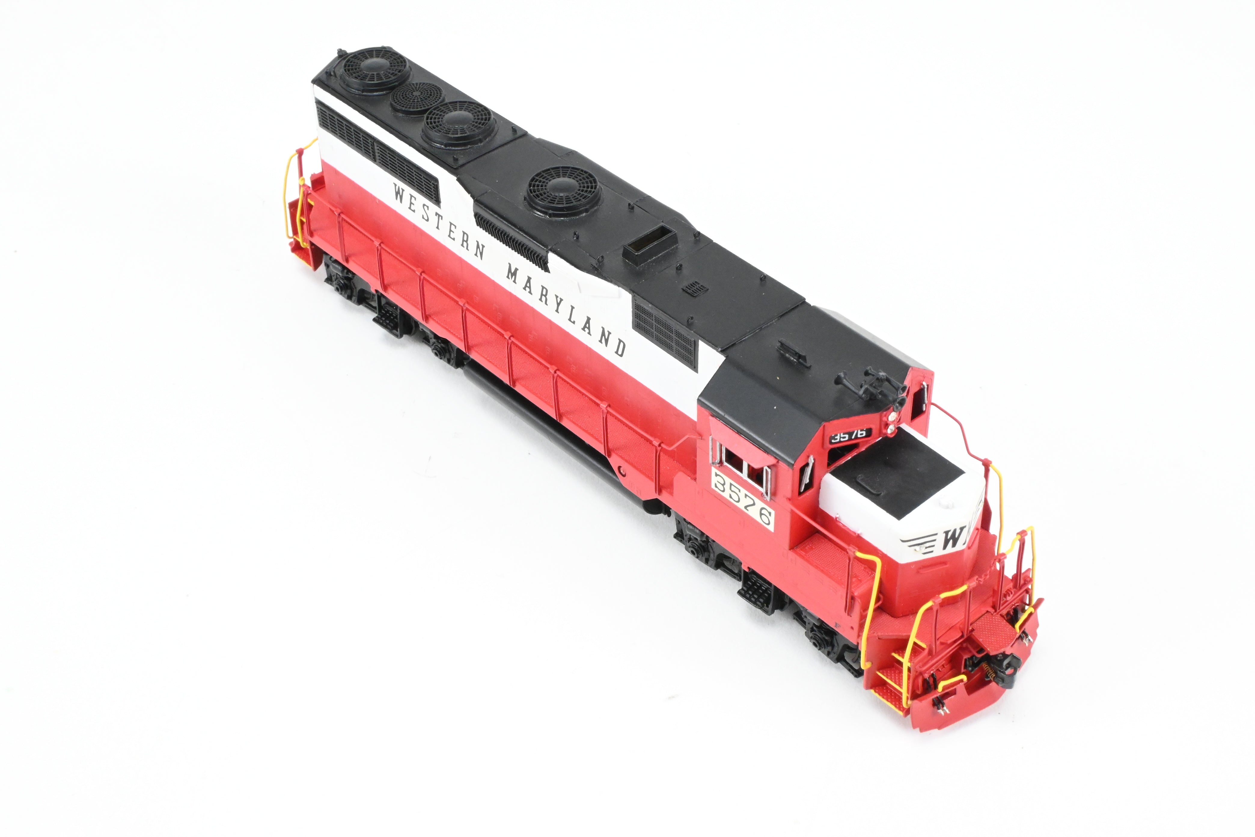 HO Scale Brass Model Train - Western Maryland EMD GP35 2500HP Low Hood Freight Locomotive No. 3576 by Oriental Limited