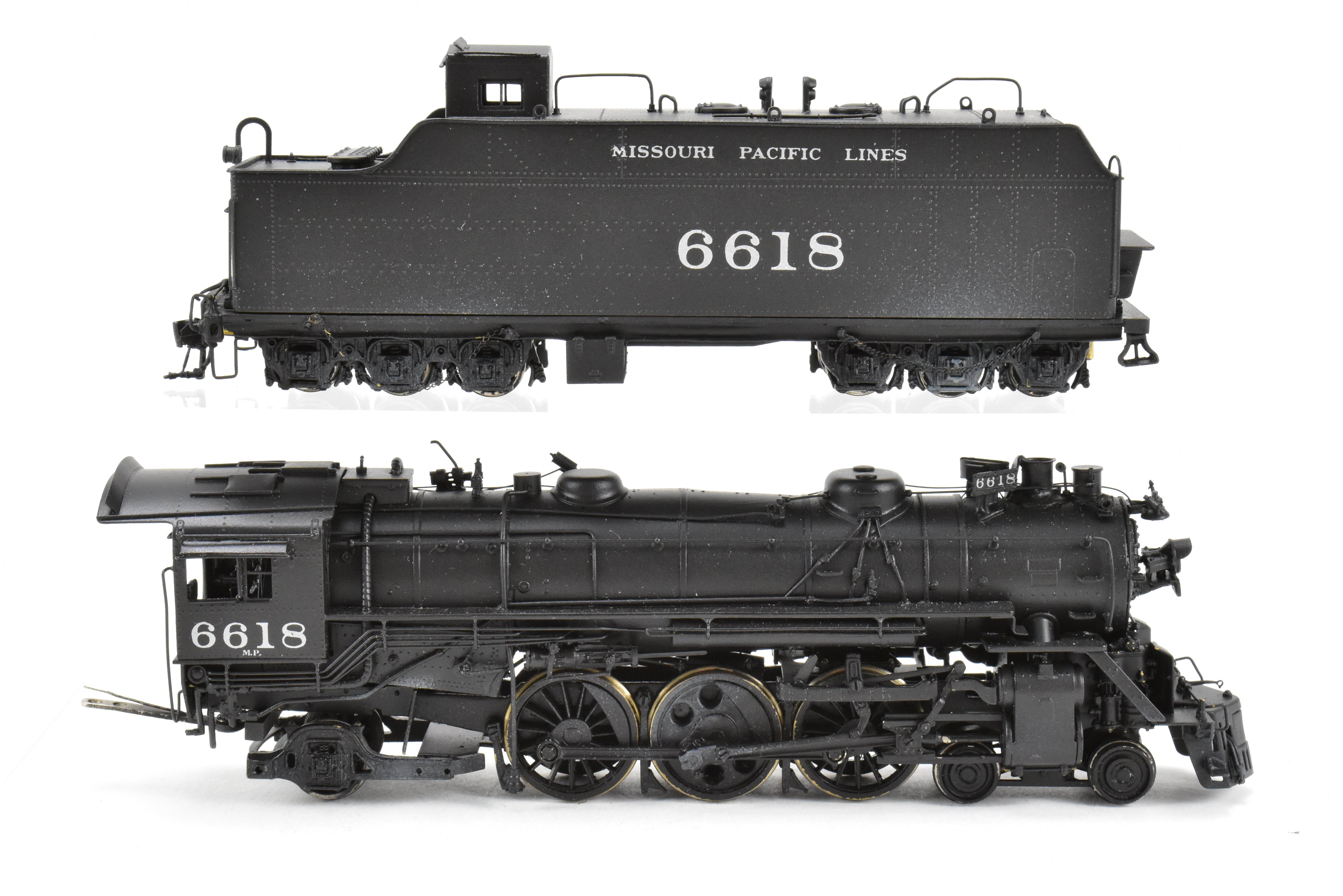 Custom Painted HO Brass PFM Samhongsa Missouri Pacific 4-6-2 P-73 No. 6618