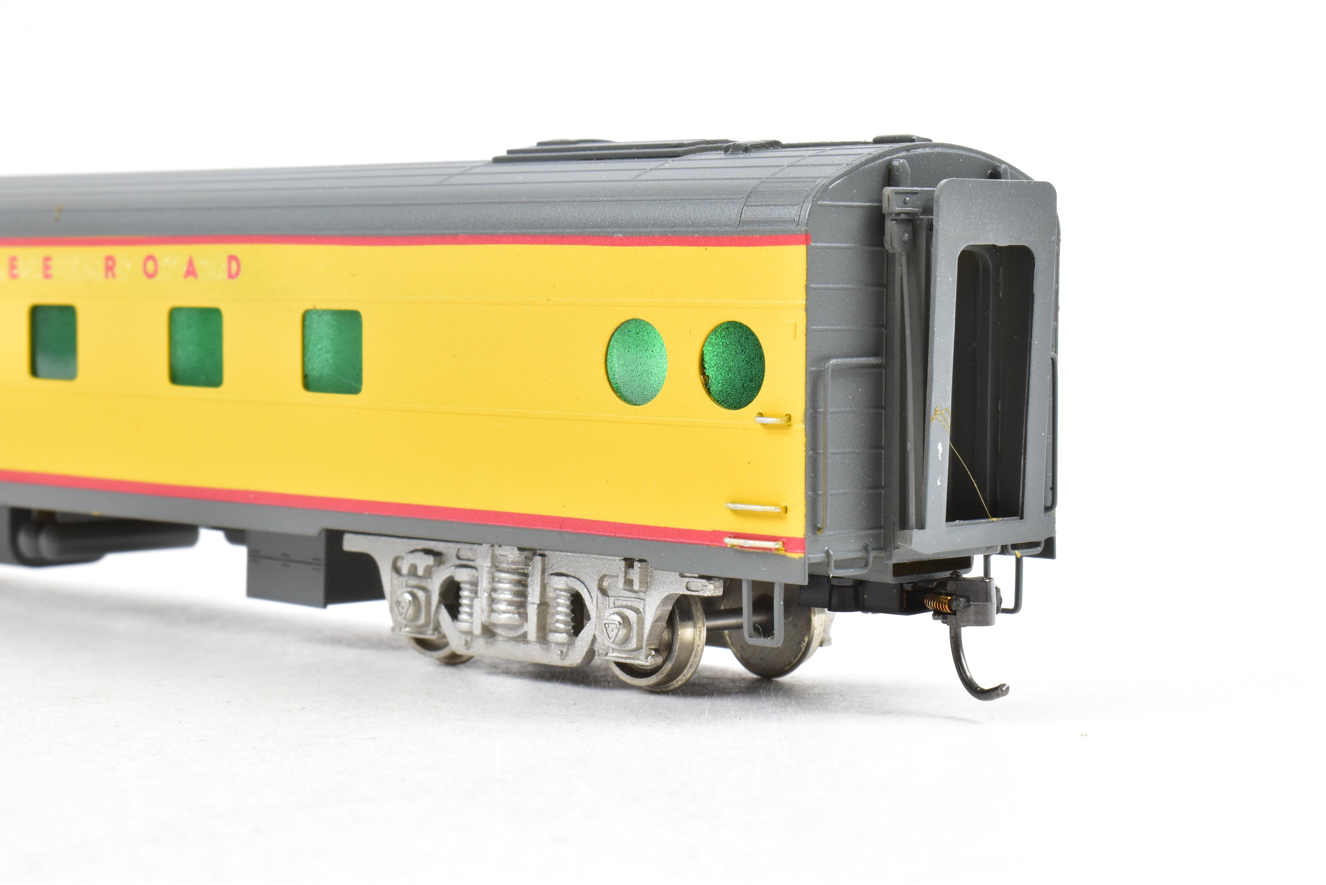 High - Quality HO Scale Brass Soho Milwaukee Road #1314 Custom - Painted Baggage - Dorm Model Train Car