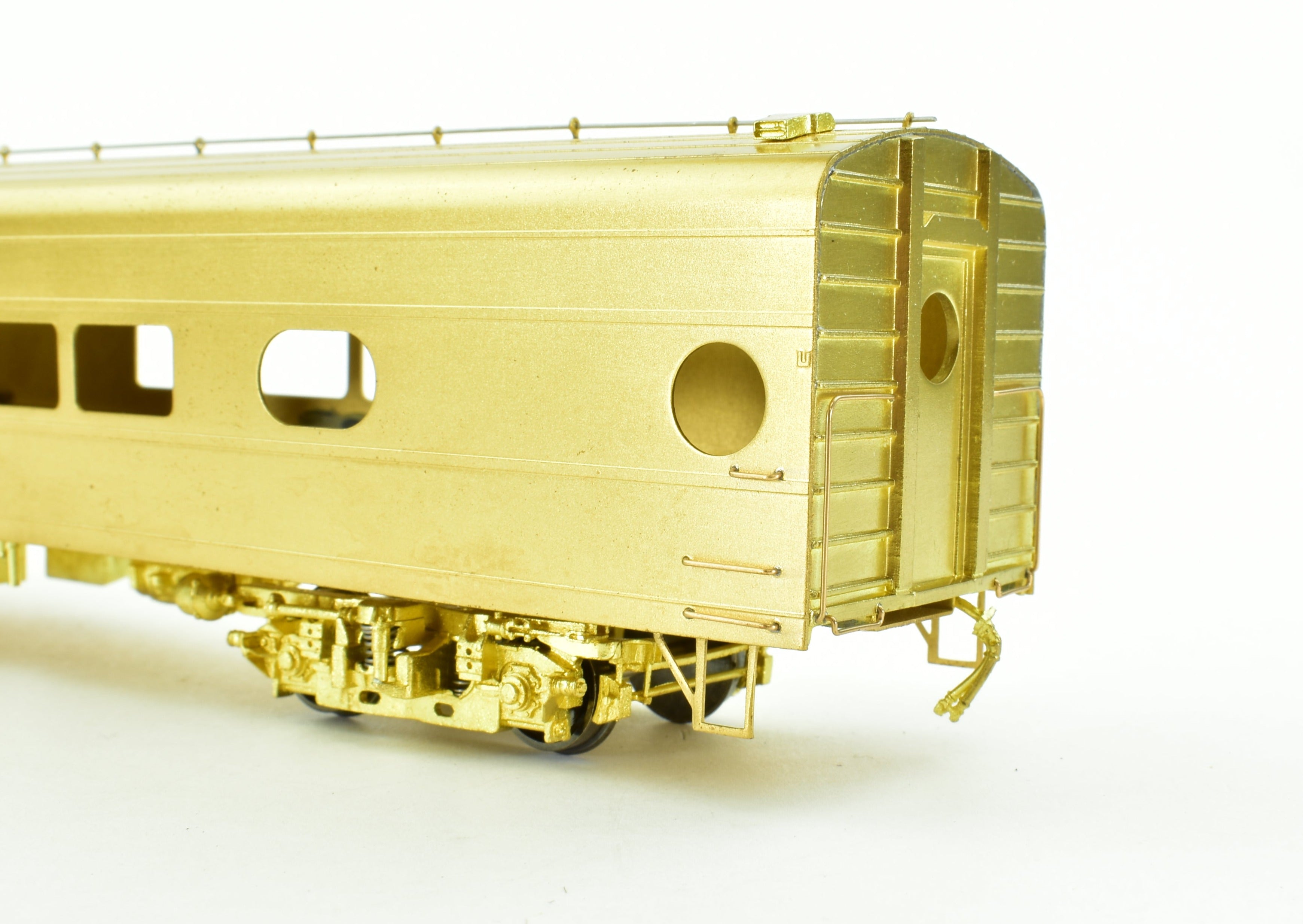 Upgraded HO Brass Oriental Limited MILW - Milwaukee Road T.C. Hiawatha #182 Tap Lounge Model