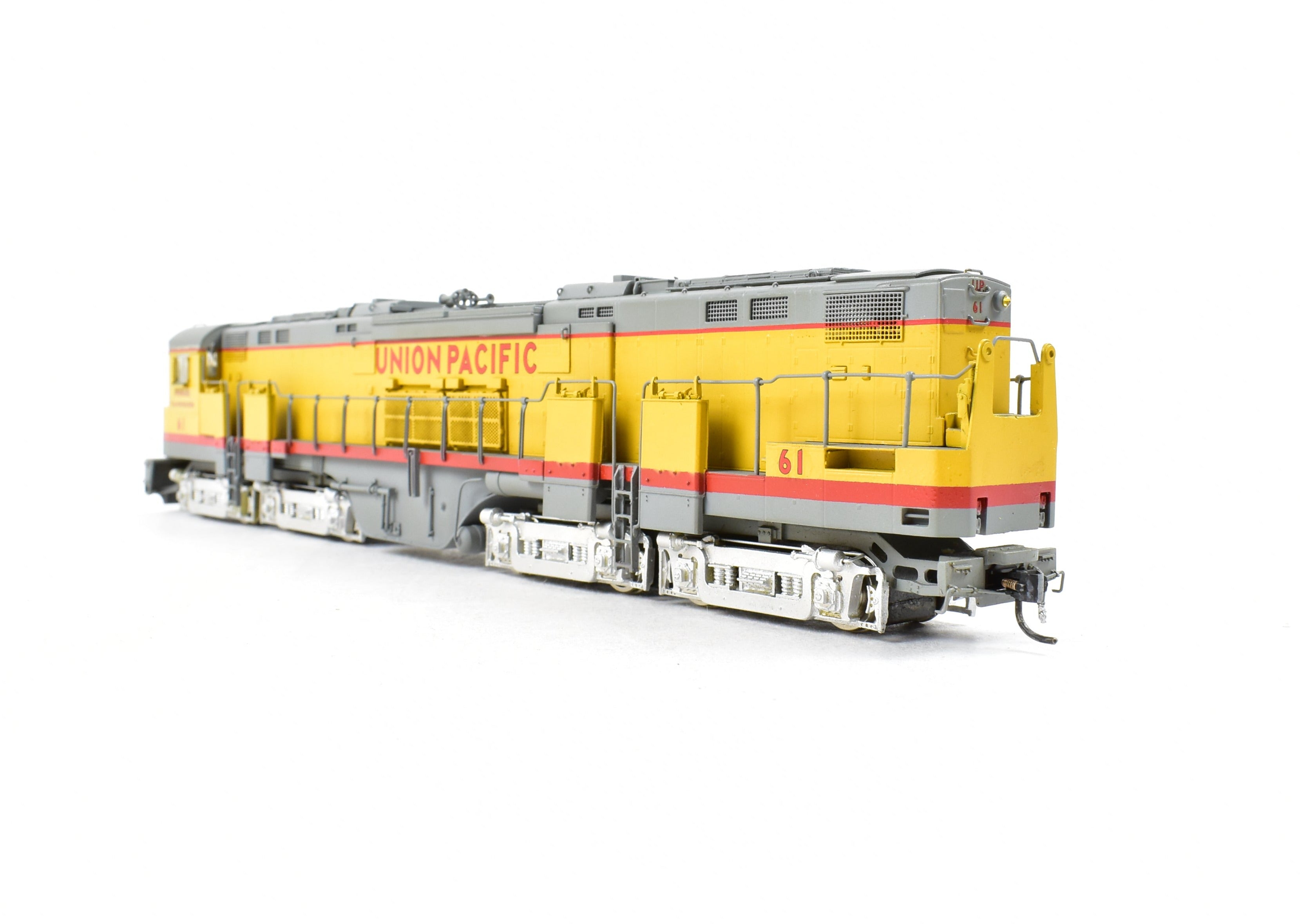 High - Quality HO Scale Brass Oriental Limited Union Pacific Alco C855 A/B/A Set with Custom Painting and Excellent Condition