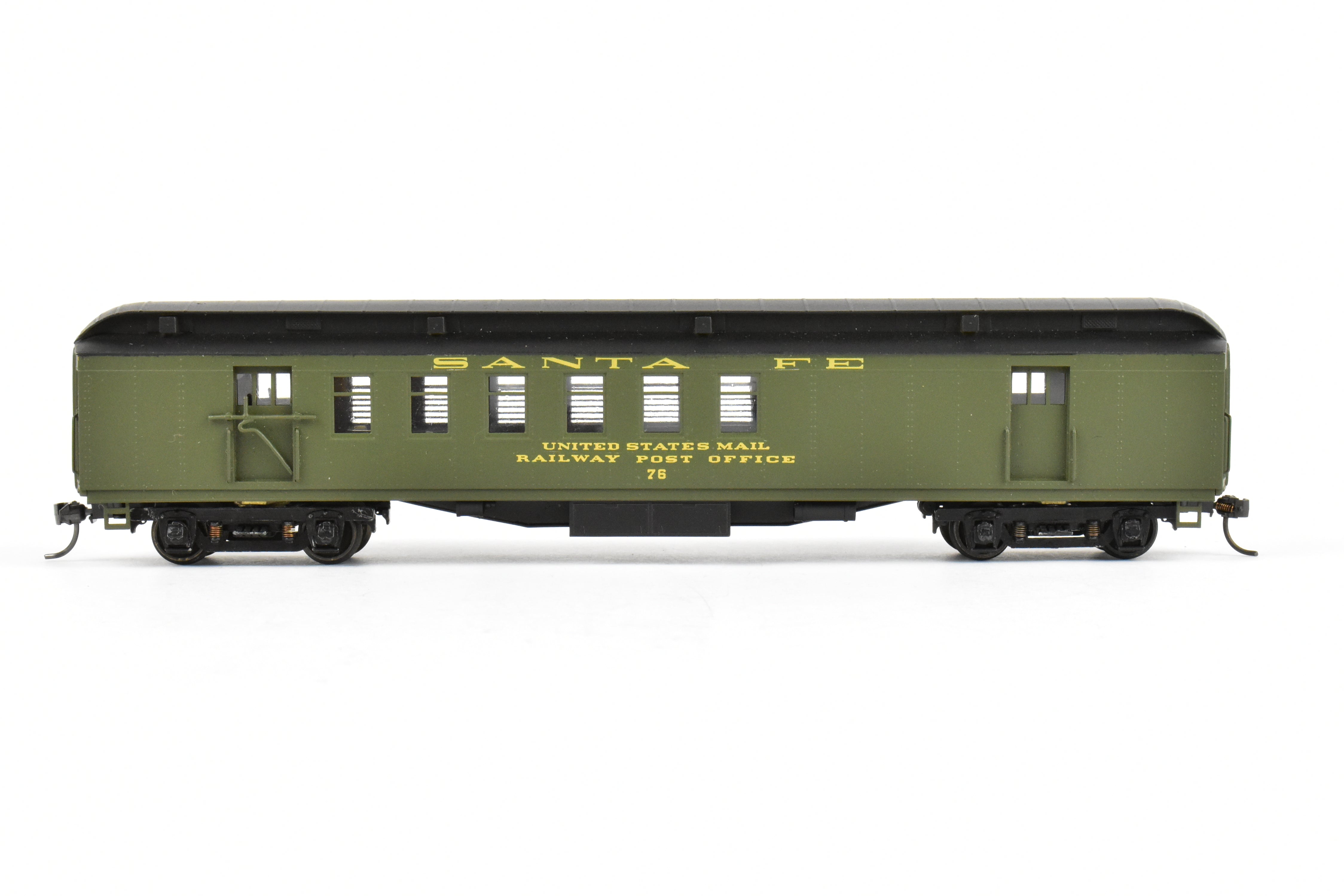 HO Scale Brass ATSF Santa Fe Heavyweight RPO Car with Custom Paint and Metal Wheels