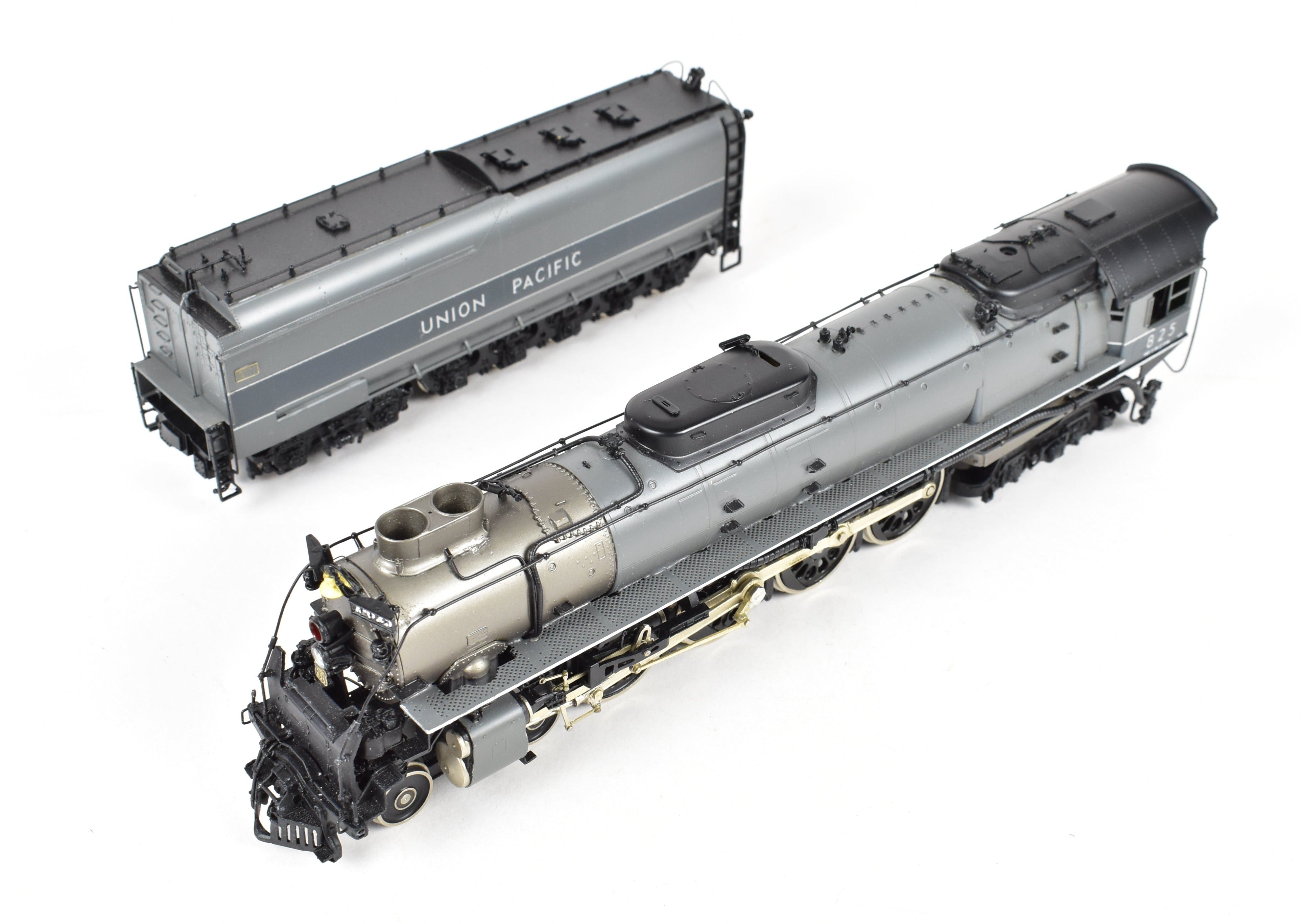 HO Brass Key Imports Union Pacific 4-8-4 FEF-2 Oil Version Grey No. 825 CS 59