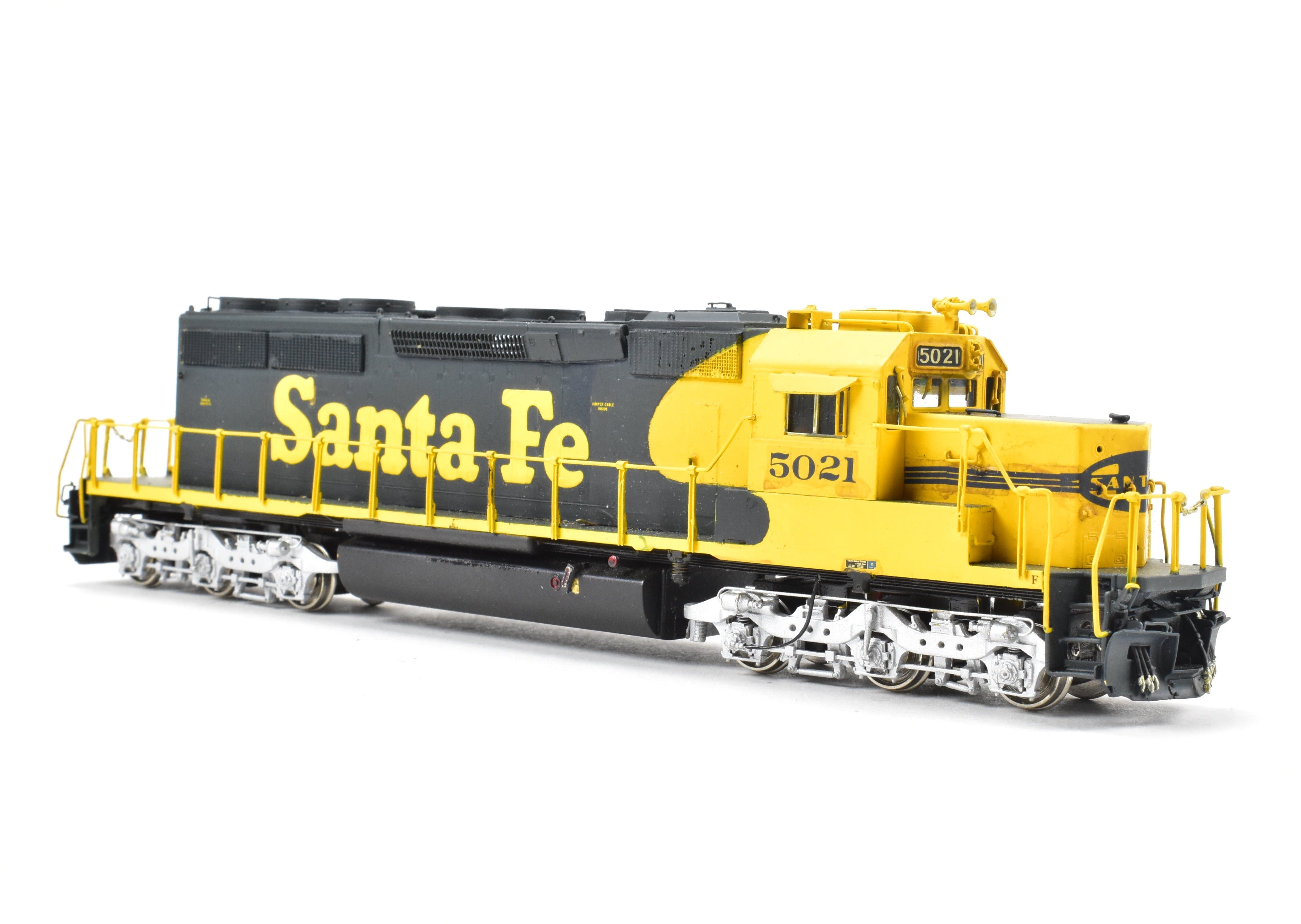 HO Scale Brass ATSF - Santa Fe EMD SD40 - 2 with 116 - Inch Snoot Nose by Overland Models