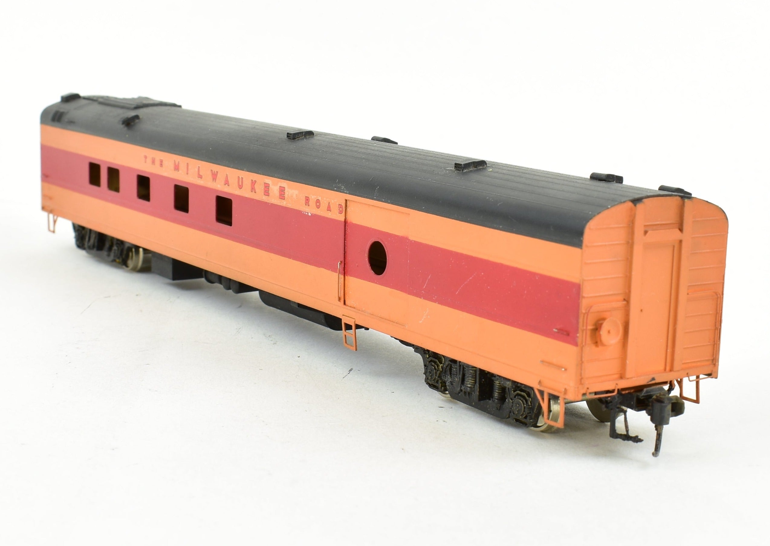 HO Scale Brass Model Train - Oriental Limited MILW - Milwaukee Road Olympain Hiawatha #1315 or 1316 Baggage Dormitory Car by CP