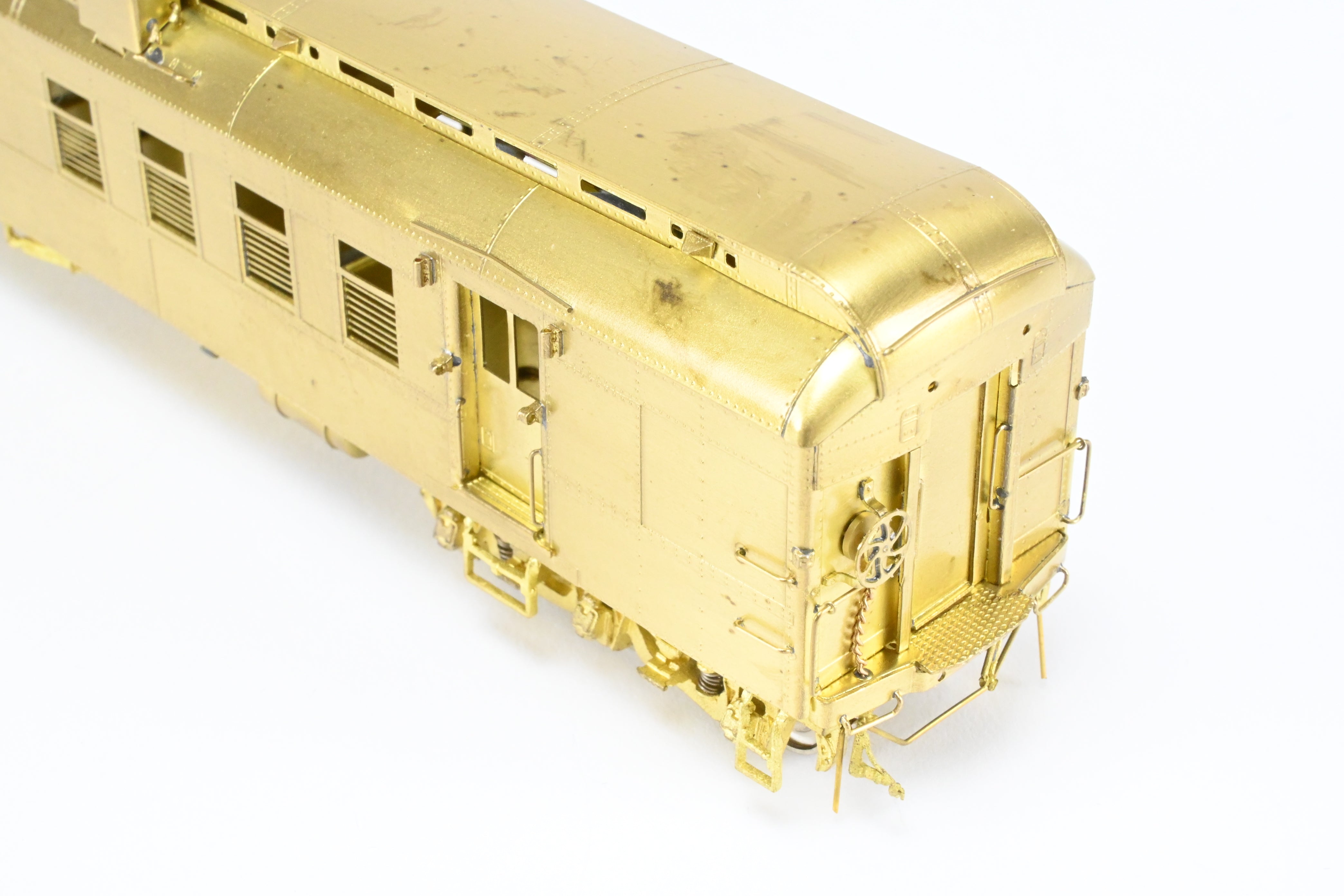 HO Brass Oriental Limited Great Northern 60-Foot RPO Model #25 - 36