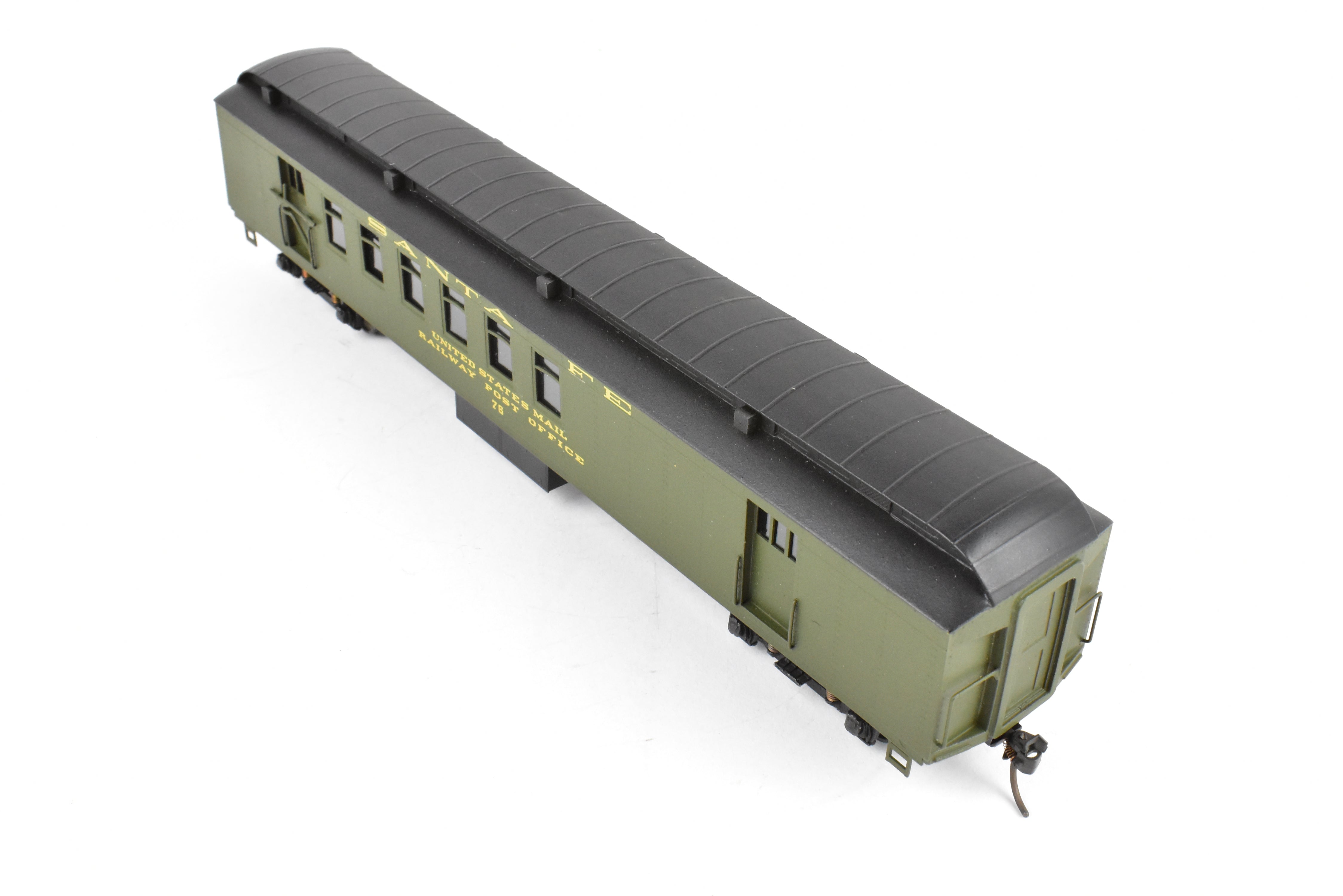 HO Scale Brass ATSF Santa Fe Heavyweight RPO Car with Custom Paint and Metal Wheels