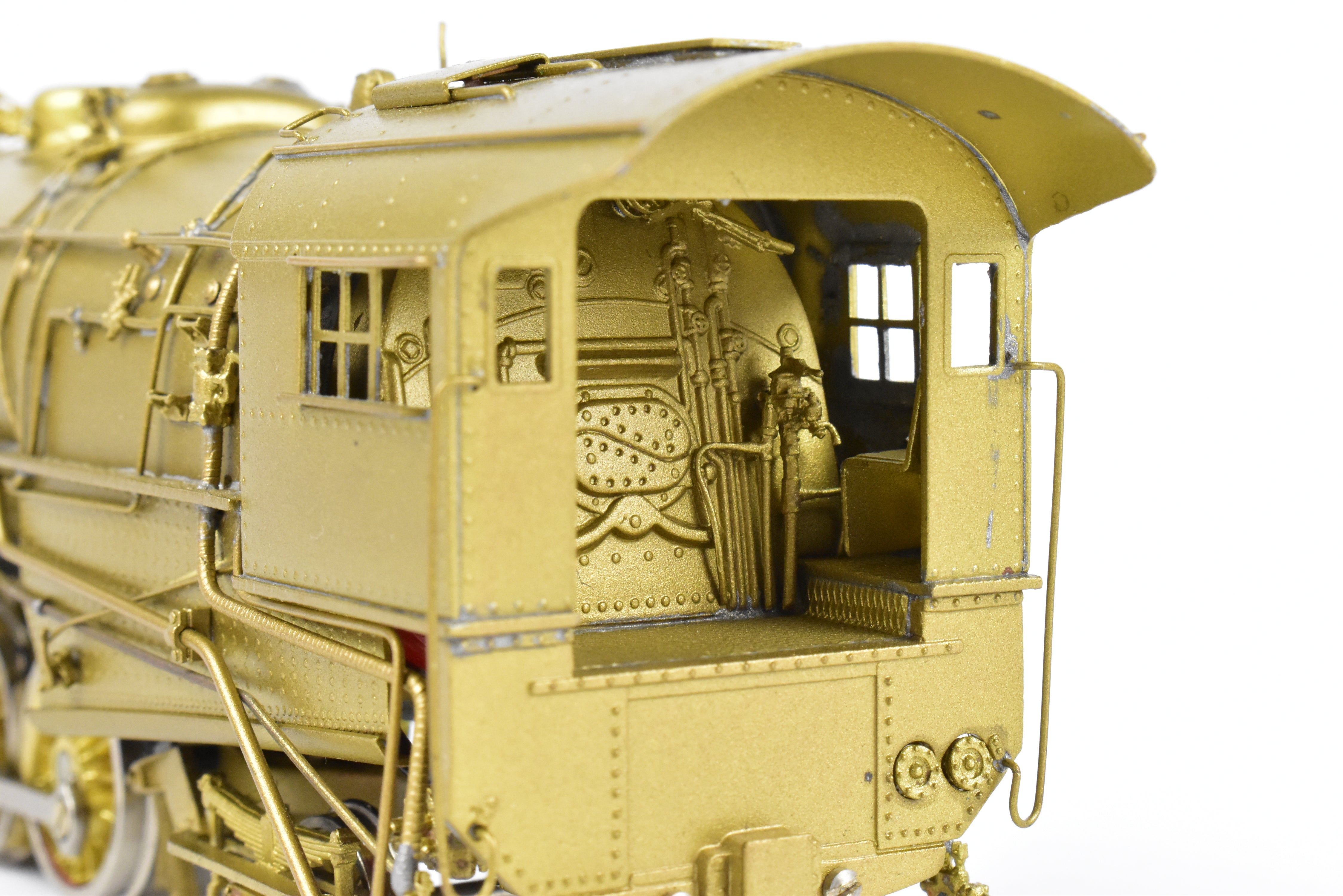 High - Quality HO Scale Brass Key Imports Model of United States Railway Administration (USRA) Various Roads Heavy 2 - 10 - 2 Steam Locomotive