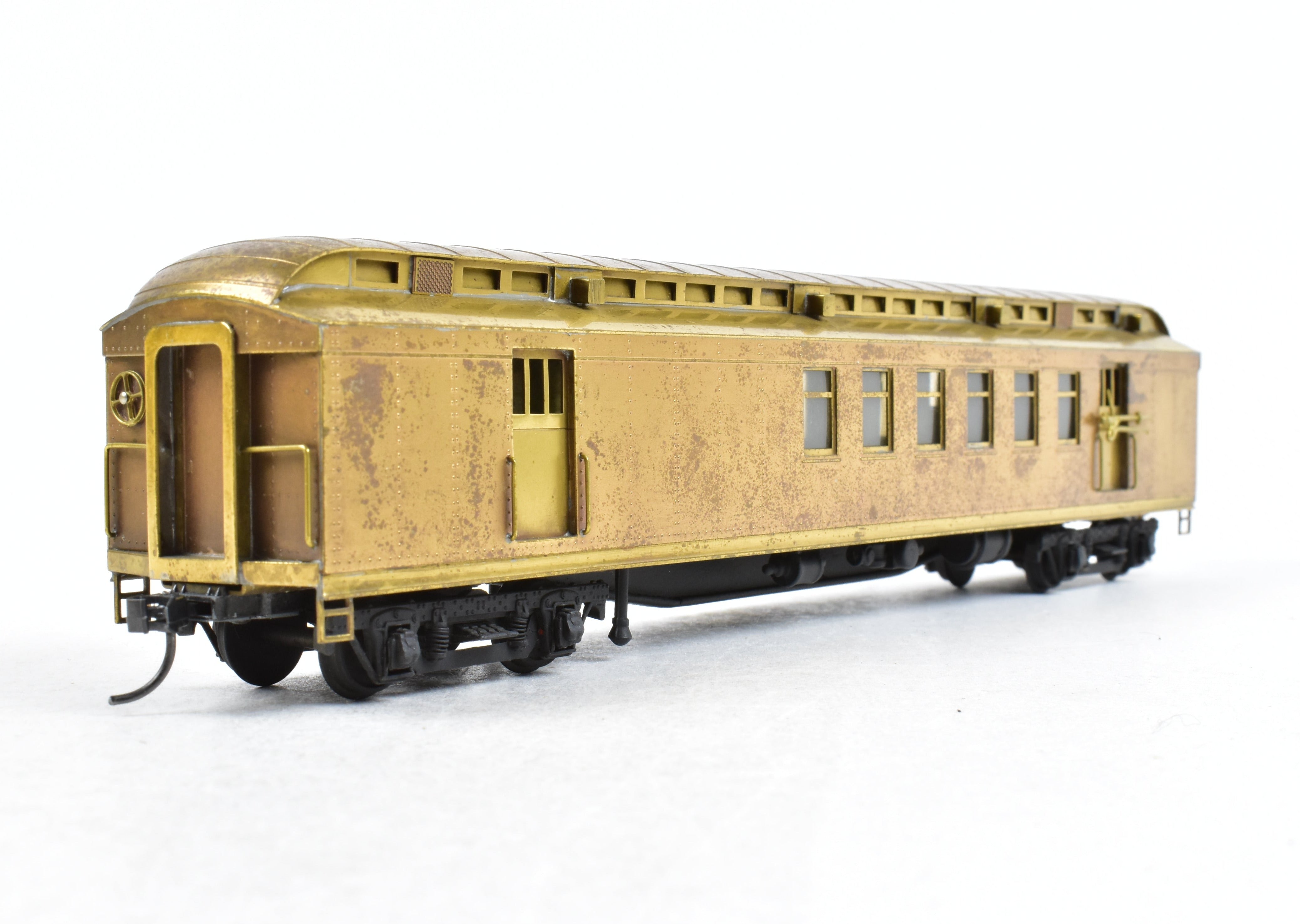 HO Scale Brass Suydam Model of AT&SF - Santa Fe Heavyweight 60-Foot Railway Post Office (RPO) with Central Valley Trucks