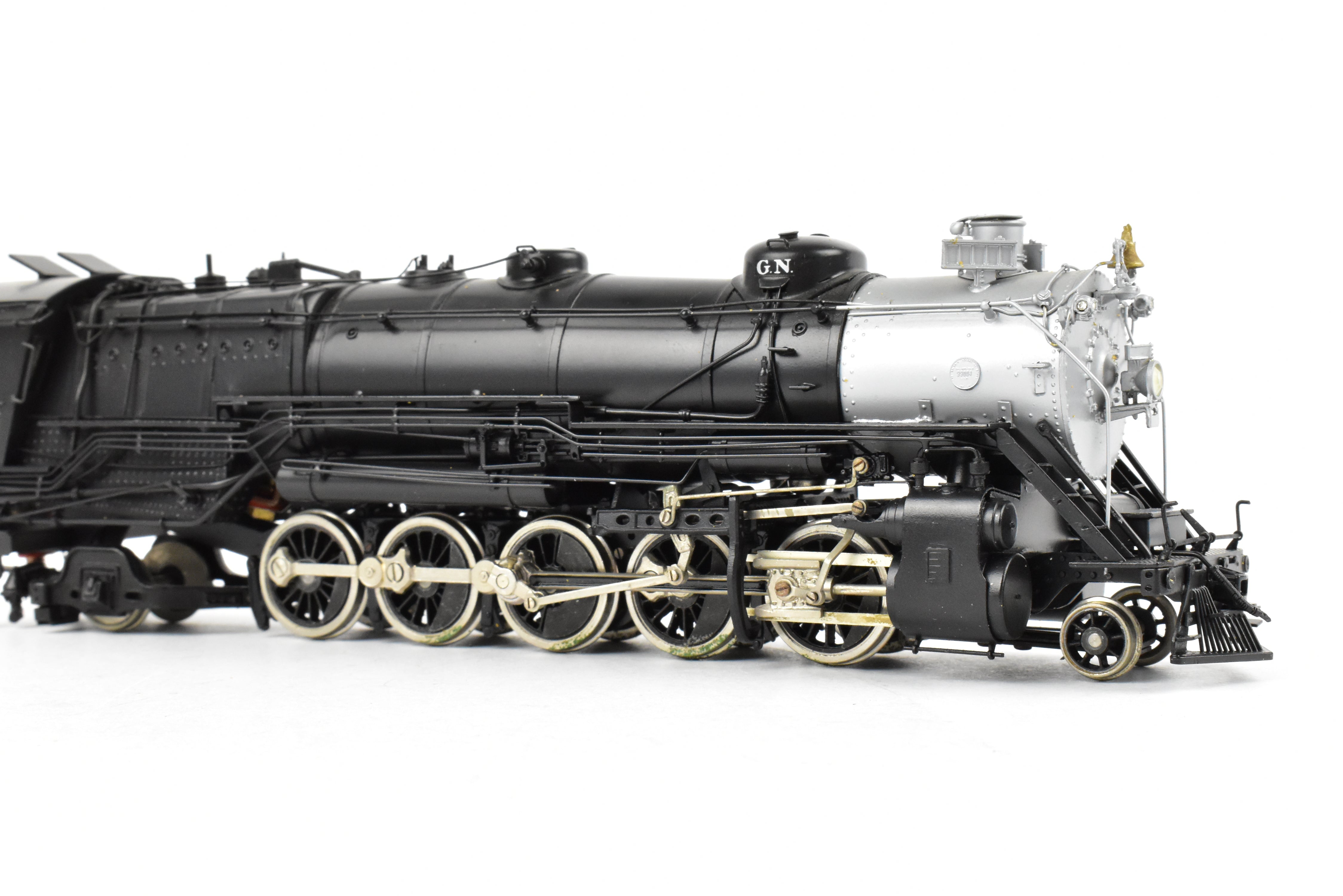 HO Scale Brass Model Train - PFM Tenshodo Great Northern 2-10-2 Class Q-1 Factory Painted Crown Model #2119