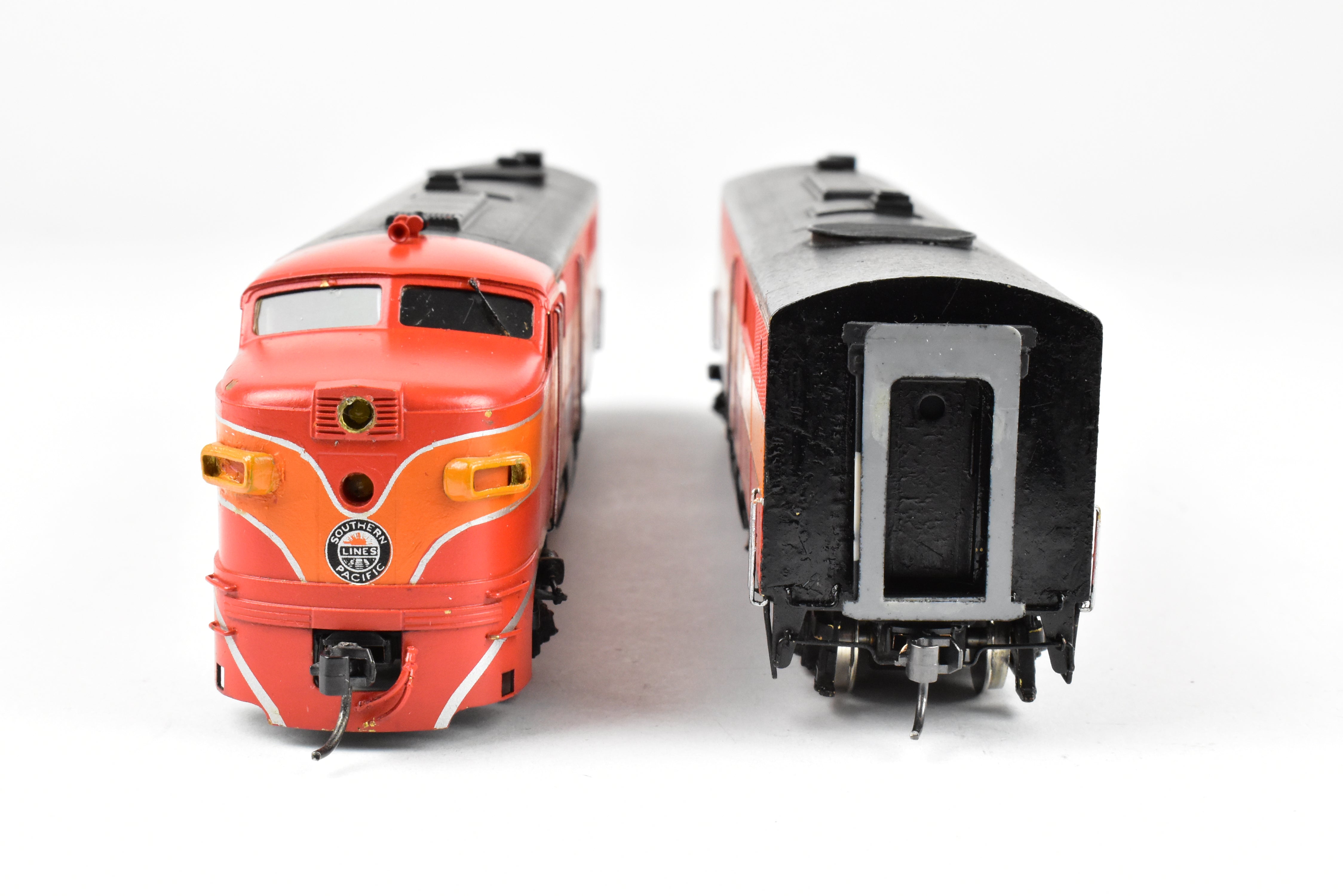High - Quality HO Scale Brass Model Train Set - Southern Pacific Alco PA - 1/PB - 1 Limited Edition with Ajin Drives, DCC and Sound Function (CP Nos 6002/5912)