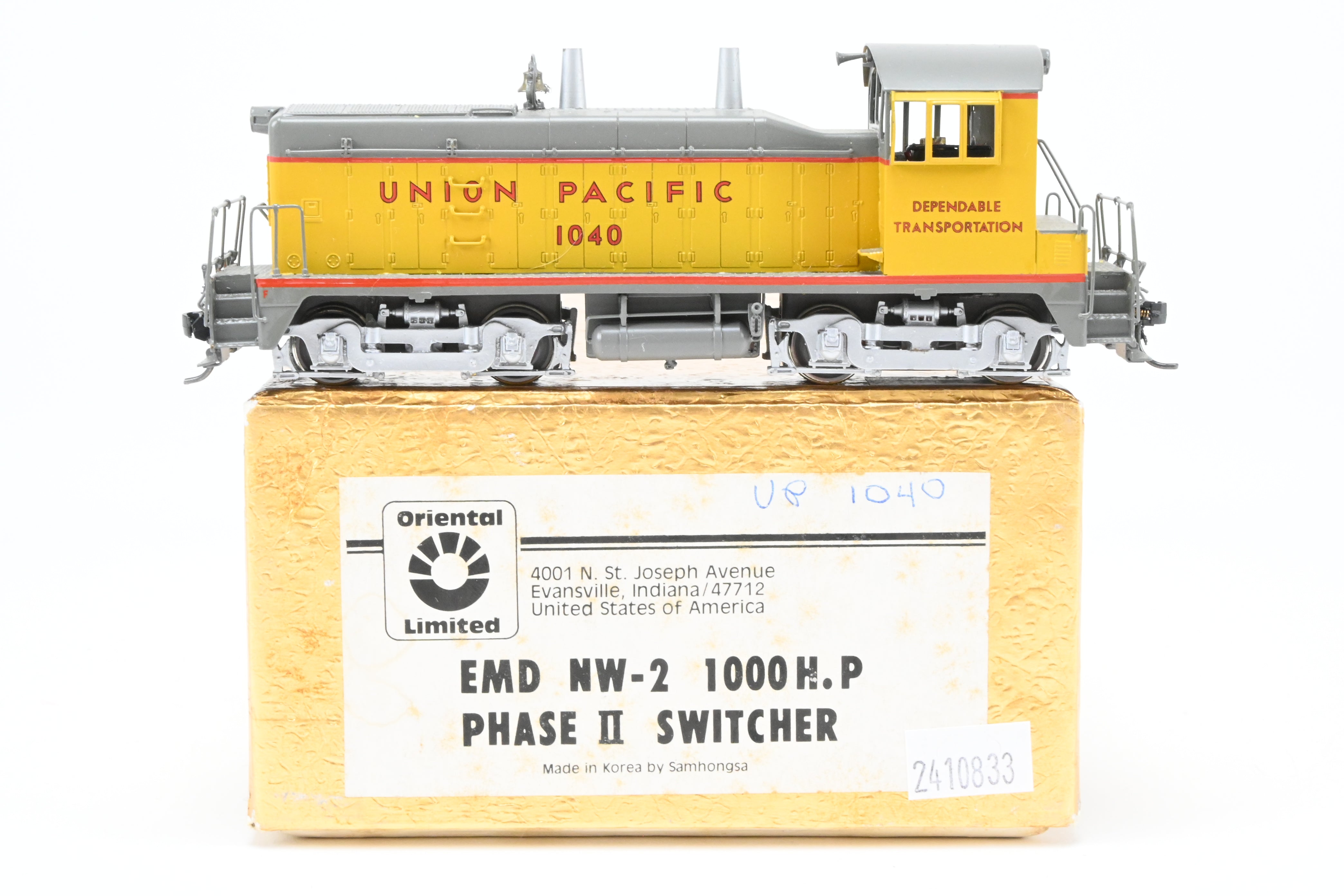 HO Scale Brass Oriental Limited Union Pacific EMD NW - 2 1000HP Phase II Switcher Locomotive with Custom Painting in As - Is Condition