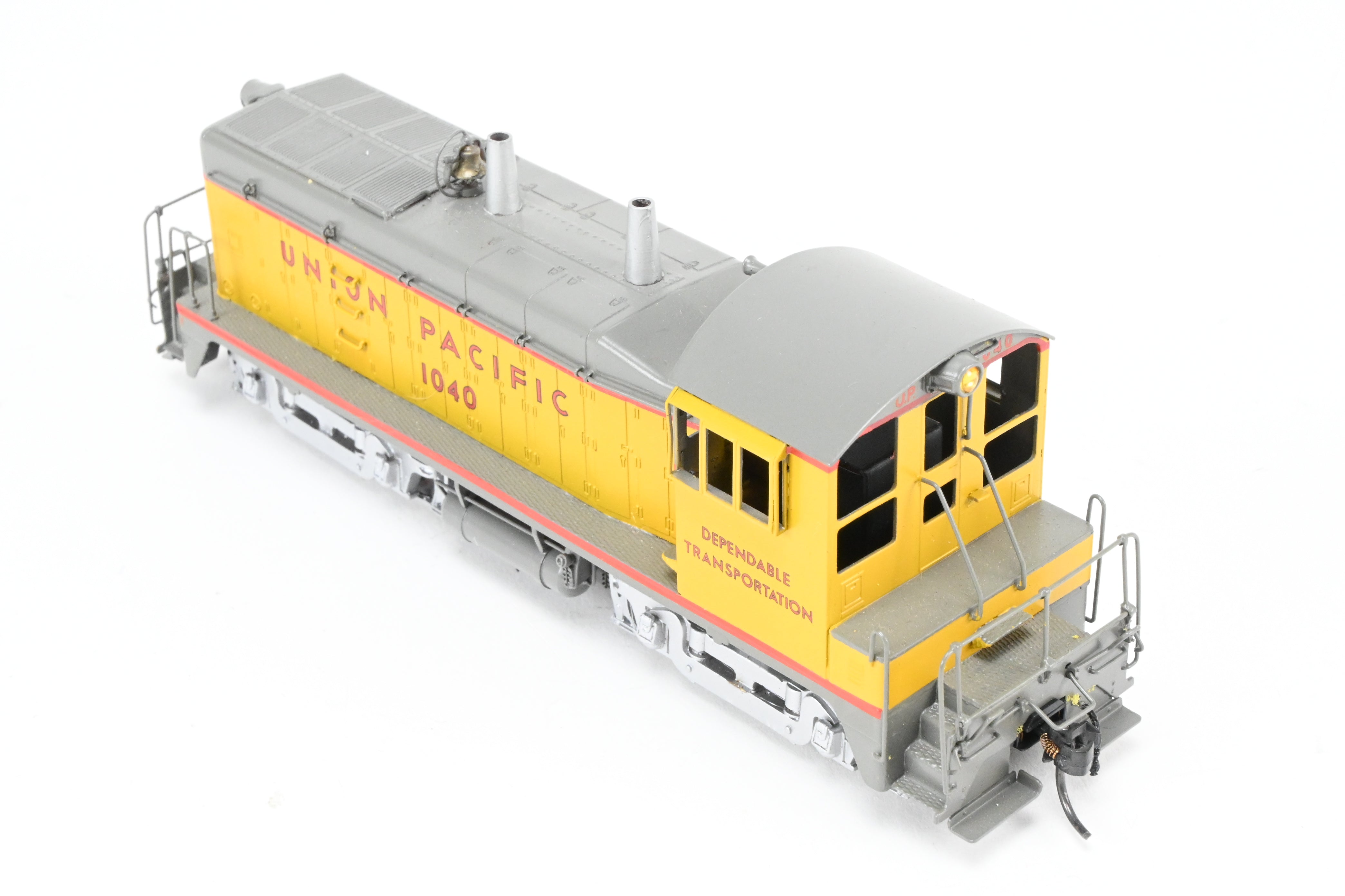HO Scale Brass Oriental Limited Union Pacific EMD NW - 2 1000HP Phase II Switcher Locomotive with Custom Painting in As - Is Condition