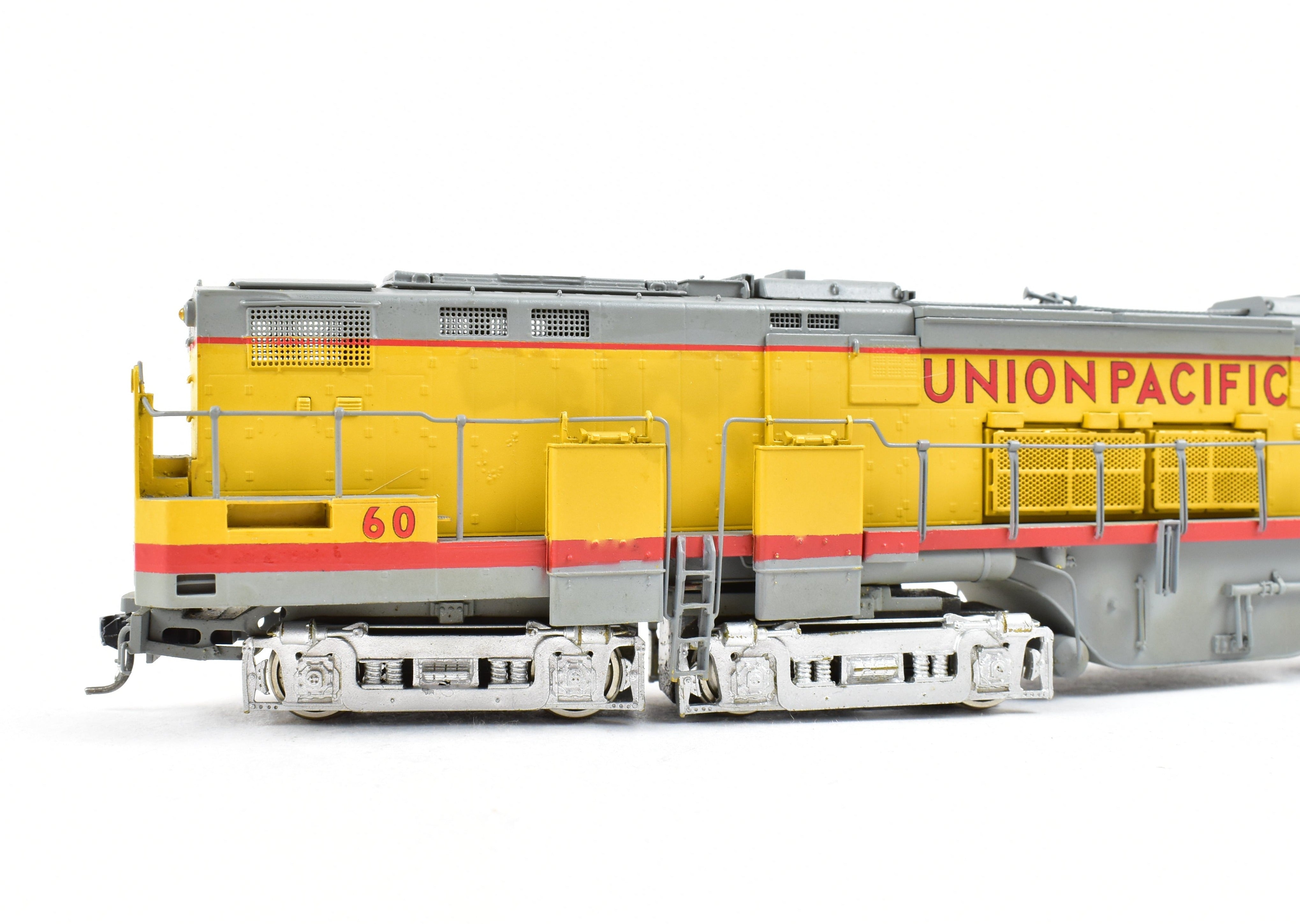 High - Quality HO Scale Brass Oriental Limited Union Pacific Alco C855 A/B/A Set with Custom Painting and Excellent Condition