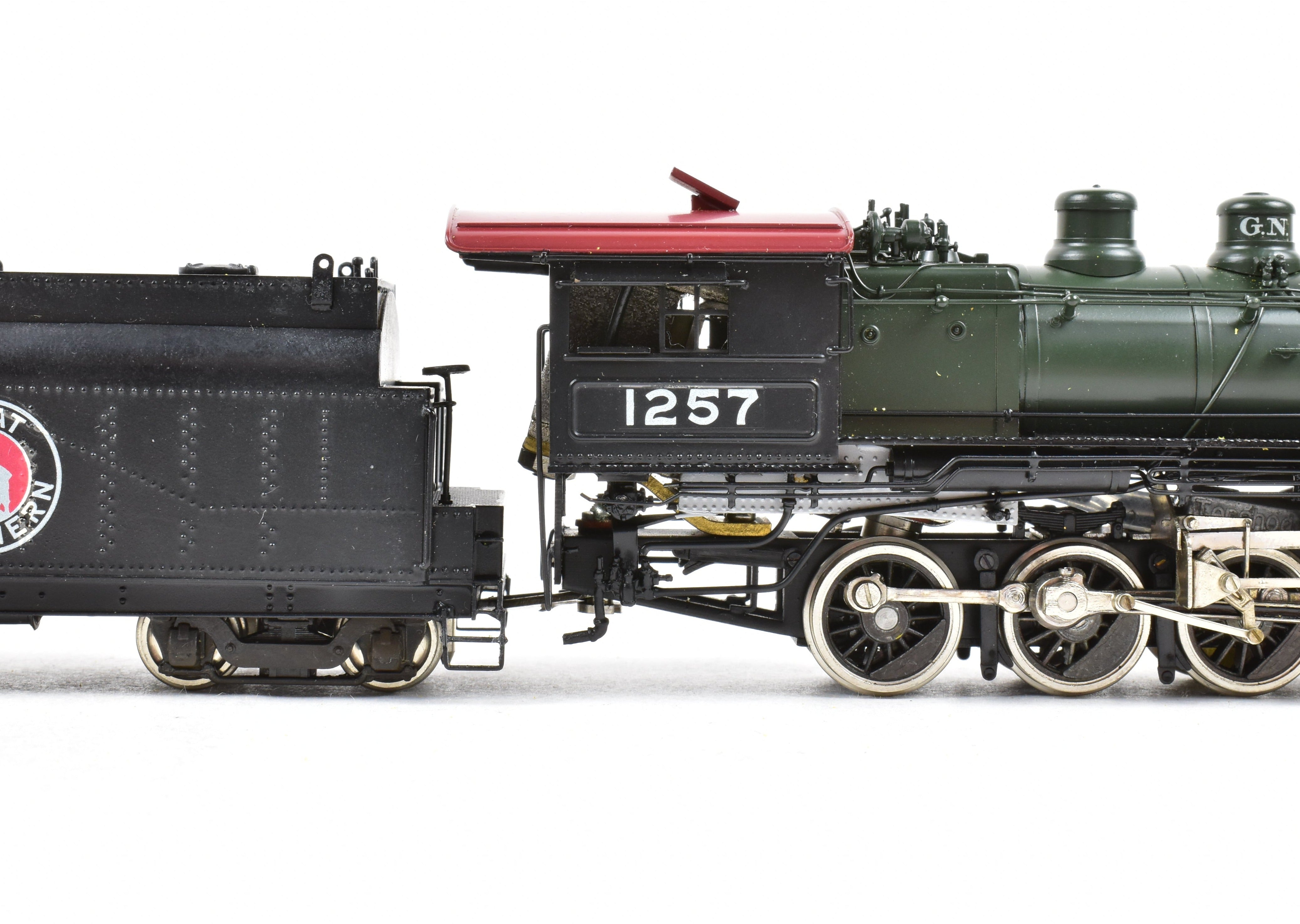 HO Scale Brass Model Train - PFM - Tenshodo GN Great Northern F8 Class 2-8-0 Factory Painted with Glacier Park Paint Scheme