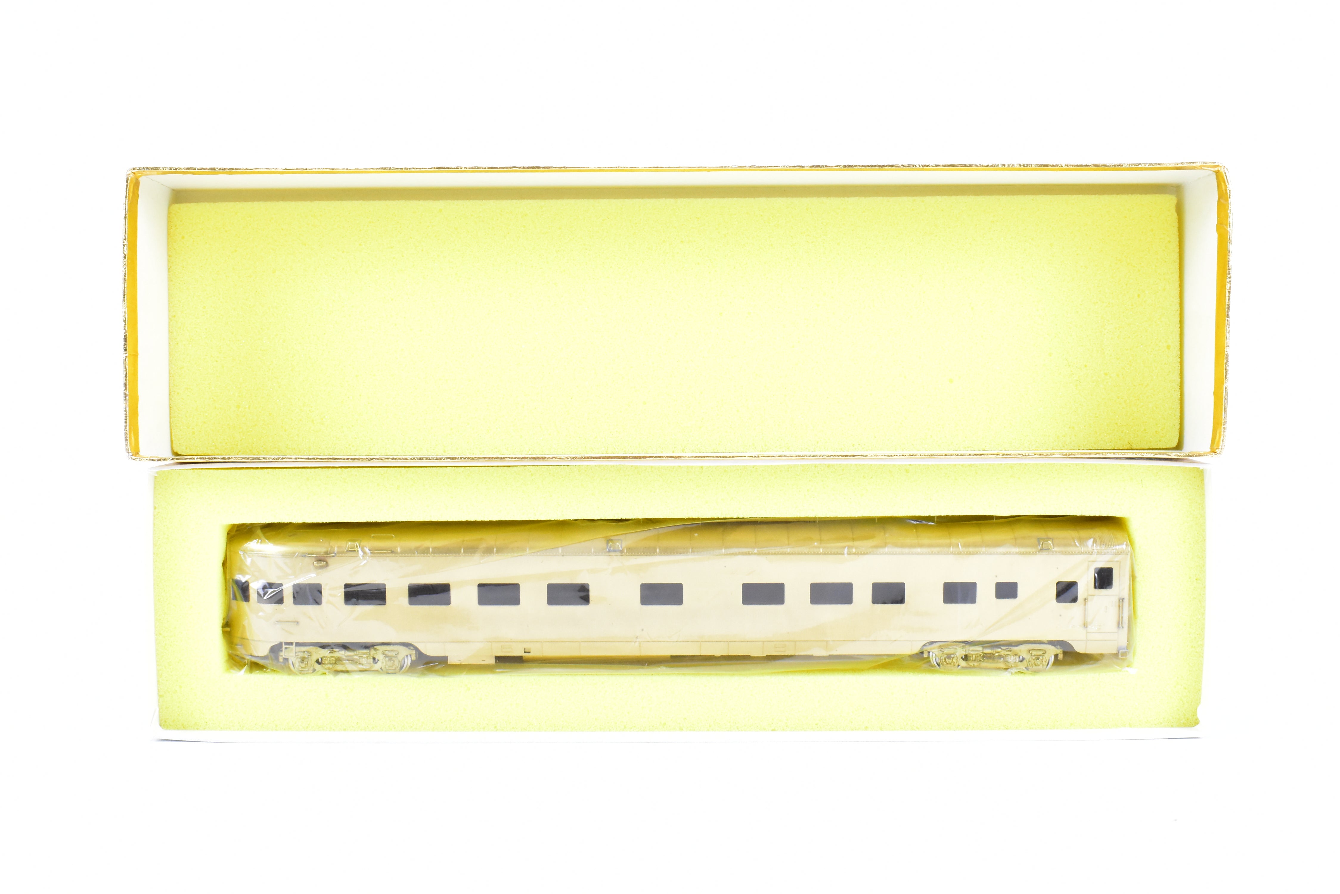 HO Scale Brass Oriental Limited Great Northern Streamlined Empire Builder Coulee Series 1190 - 1194 Sleeper Lounge Observation Model Train Car