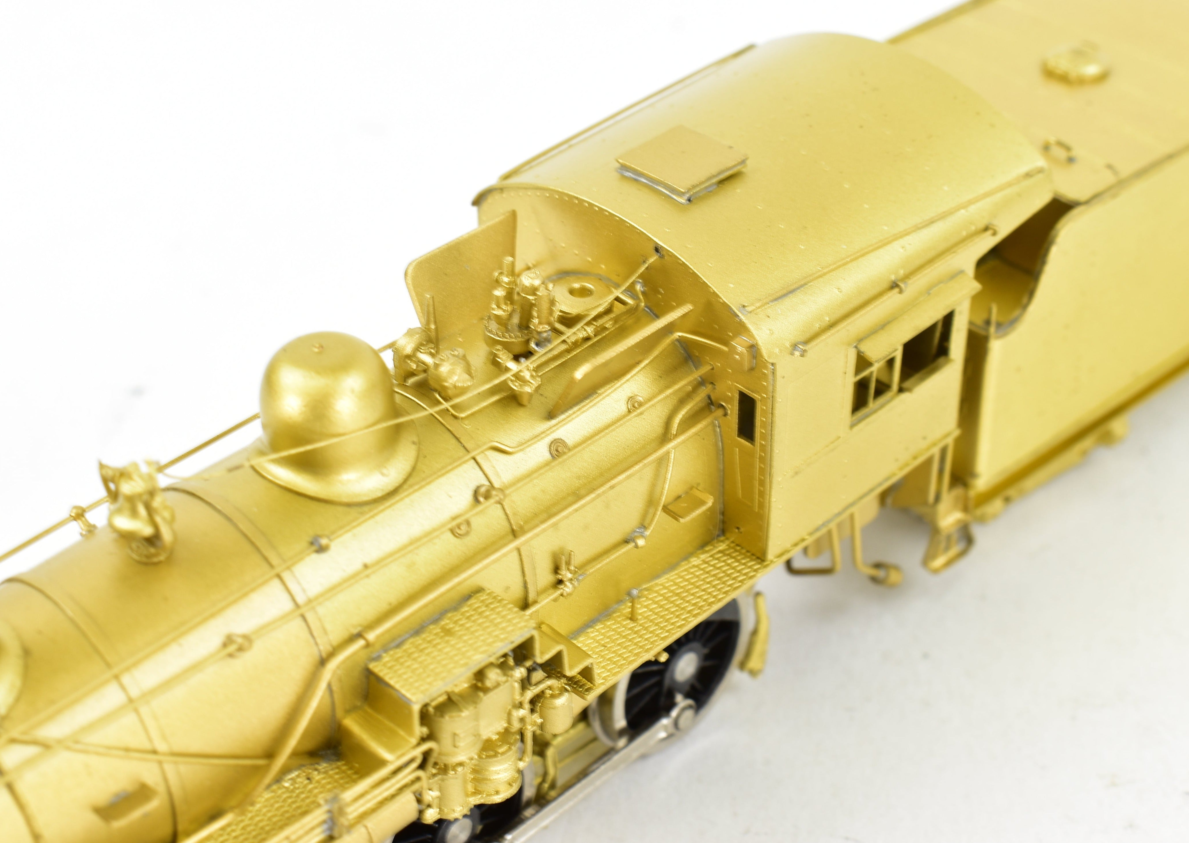 HO Scale Brass Pacific Fast Mail Model - Samhongsa NP - Northern Pacific S - 4 Class 4 - 6 - 0 Ten Wheeler Locomotive